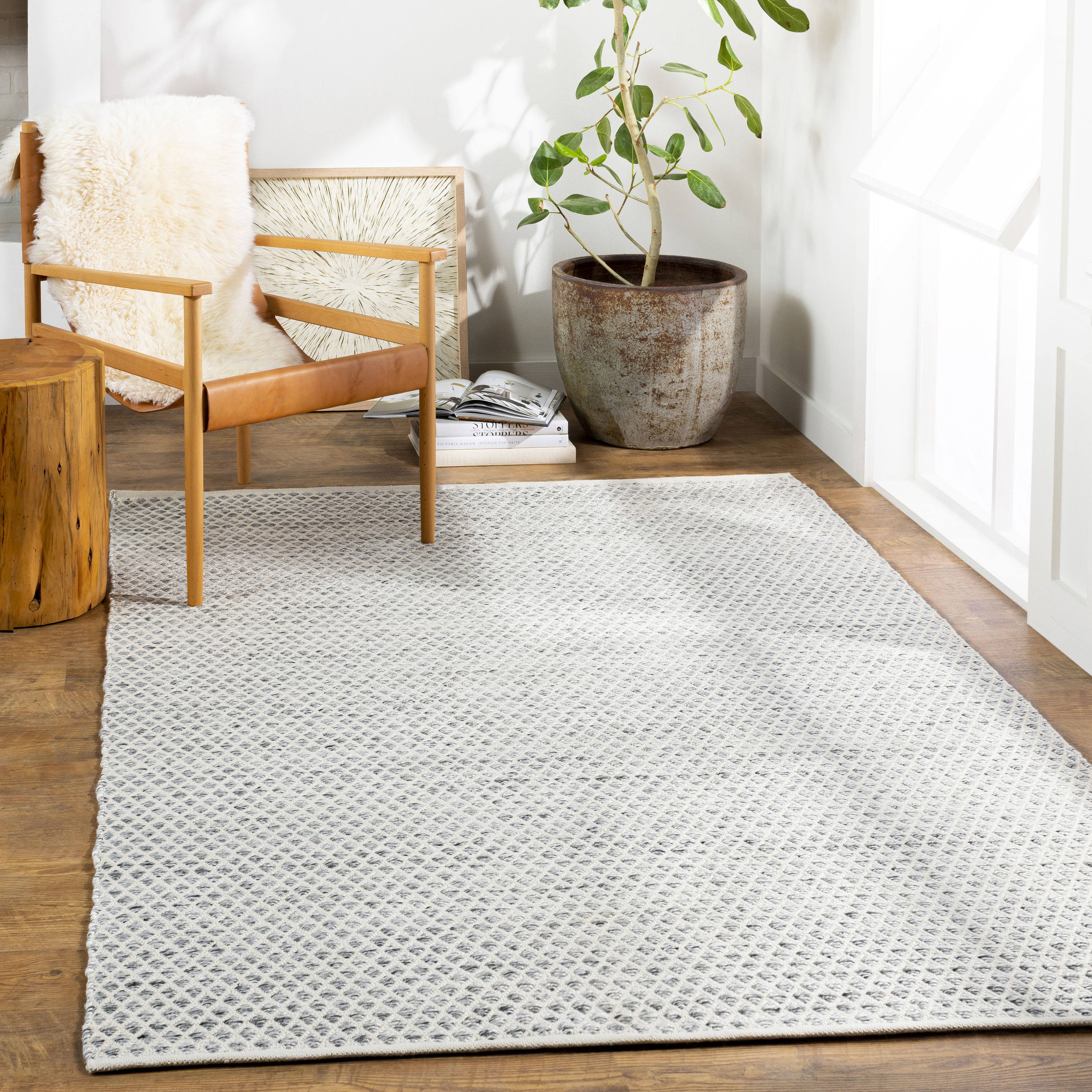 Surya Azalea 6' Round Hand Woven Area Rug in Gray, White & Black