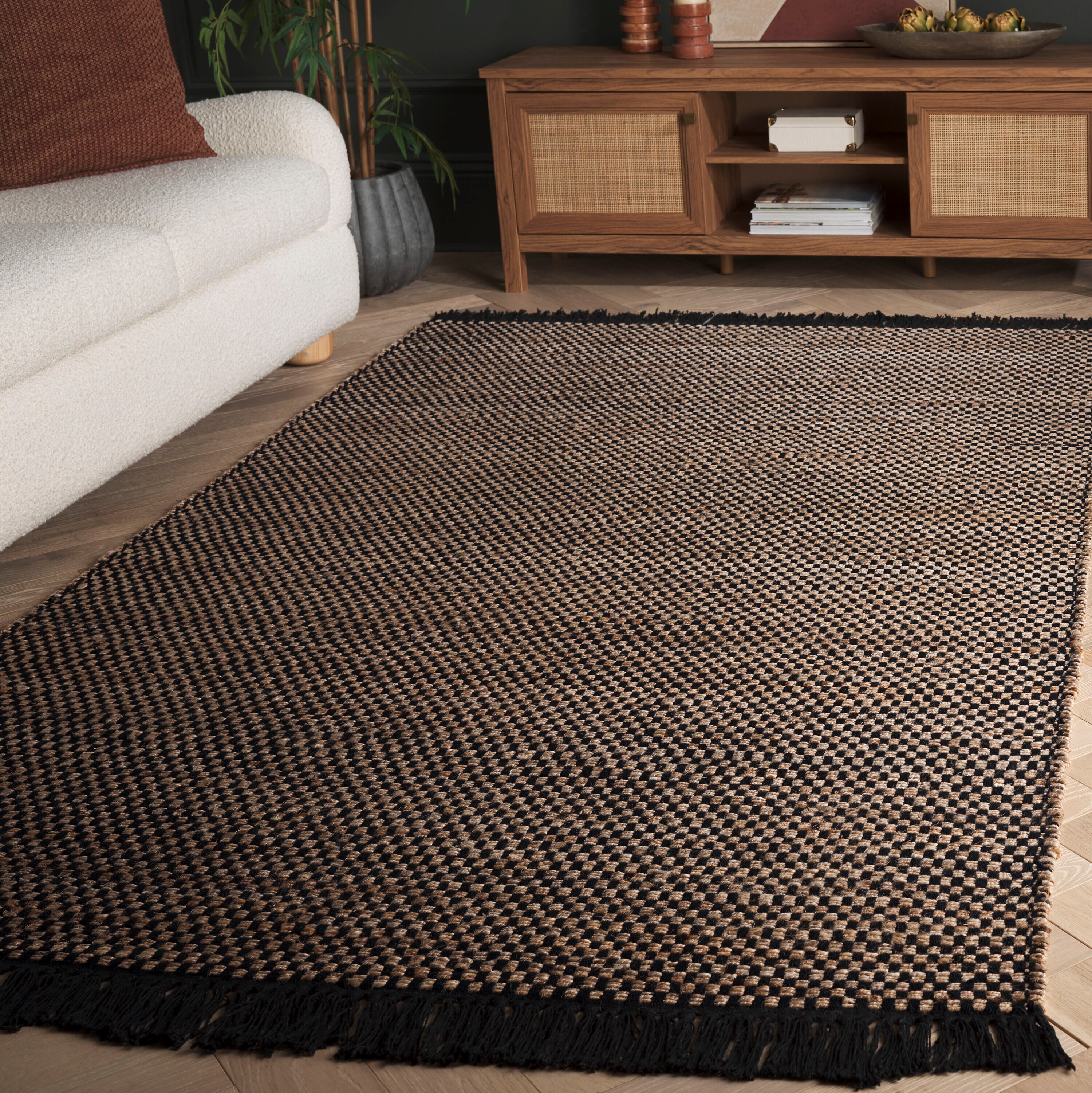  Montauk 978 Natural/Black Solid / Tonal 4ft x 6ft Small Rectangle Rug