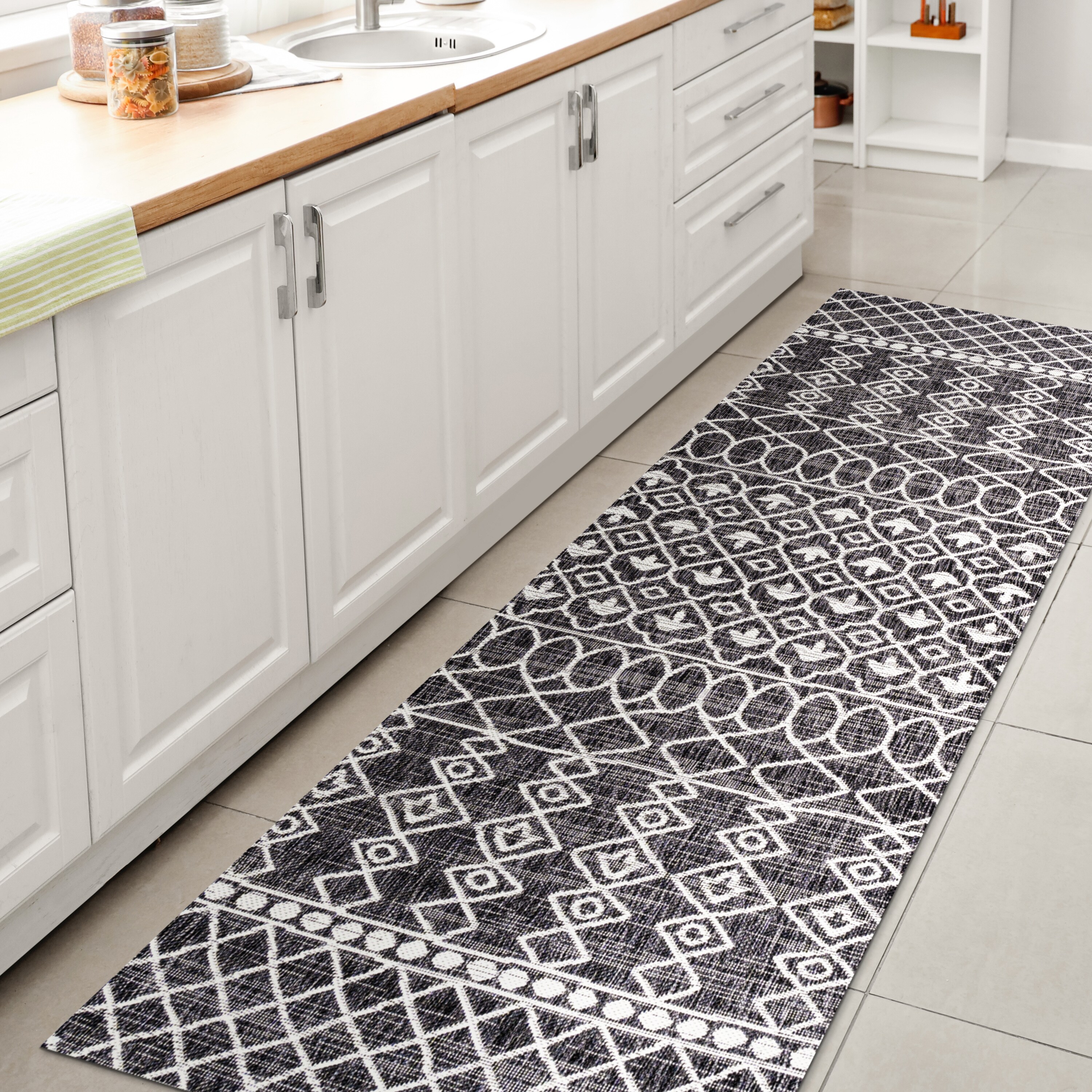 JONATHAN  Y SMB130F-210 Santa Monica Kafel Tribal 2 x 10 (ft) Loomed Polypropylene Black/Ivory Rectangular Indoor/Outdoor Trellis Rustic Runner rug