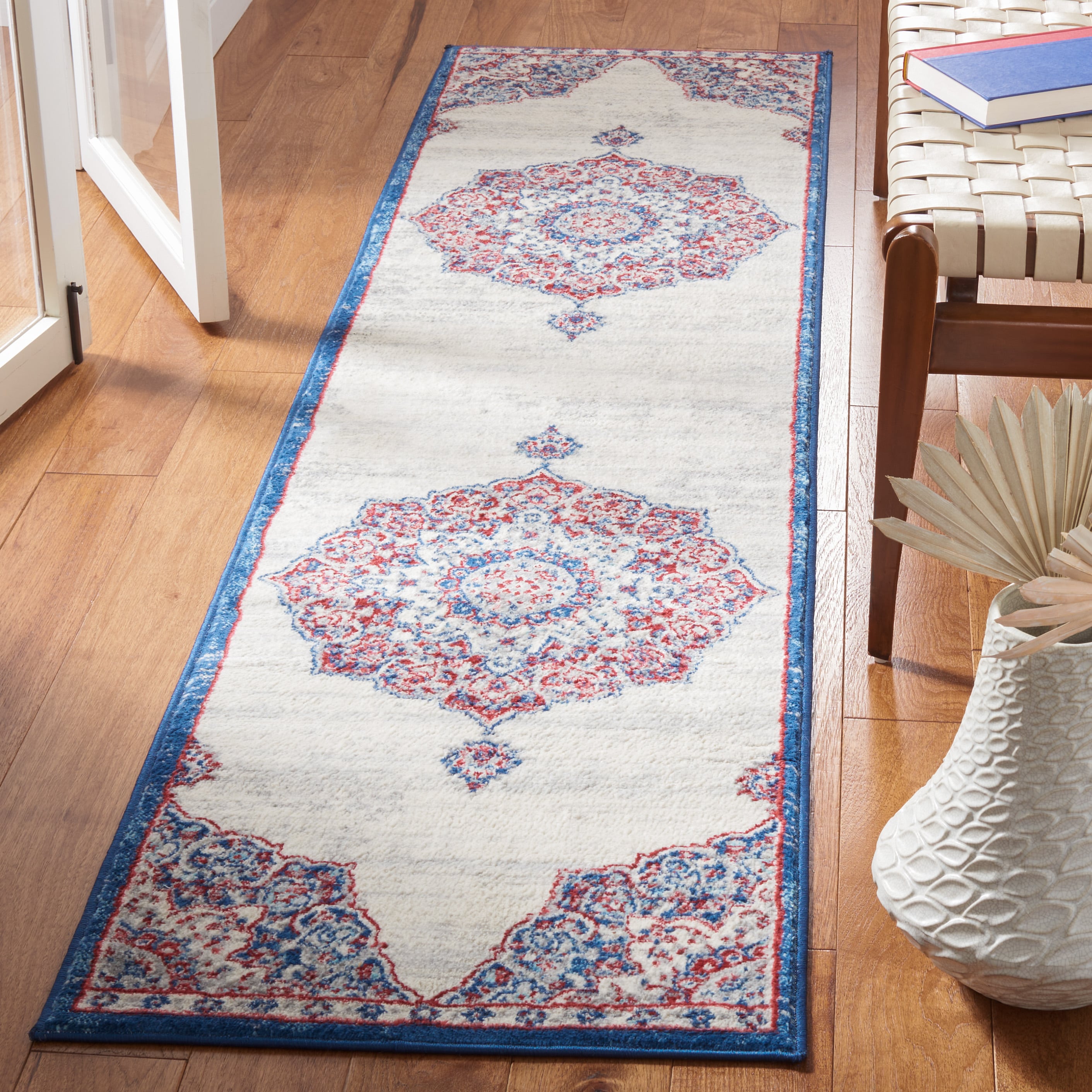 Safavieh BNT802A-28 Brentwood Coral 2 x 8 (ft) Loomed Polypropylene Ivory/Red Rectangular Indoor Distressed/Overdyed Vintage Runner rug