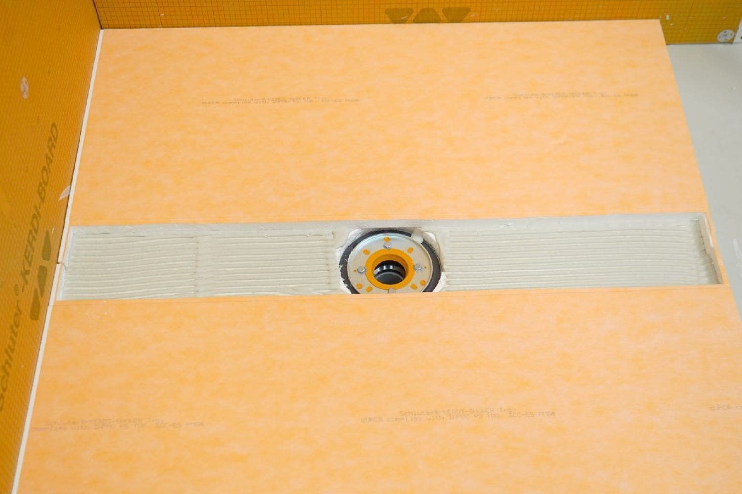 Schluter Systems KLAM5K Drains-Flanges - View #2