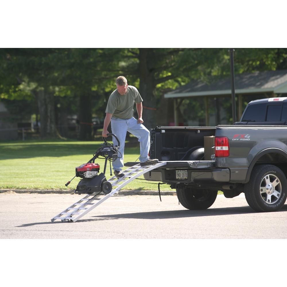 Werner 0.9-ft x 7.3-ft 1400-lb Capacity Arched Loading Ramp R402 at ...