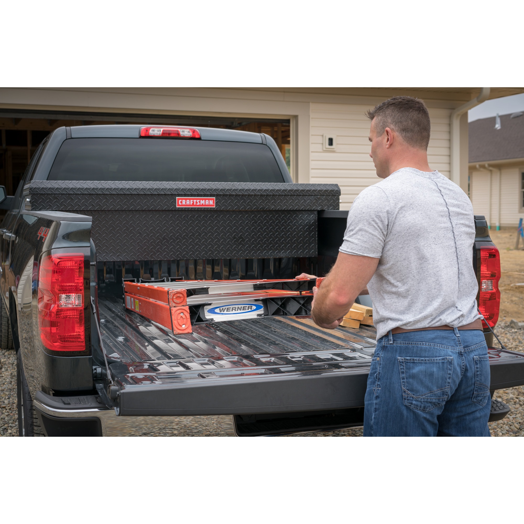 CRAFTSMAN Black Plastic 3-Pocket Truck Box Tray, Fits 20-Inch Crossover  Truck Tool Box, Easy Install & Clean