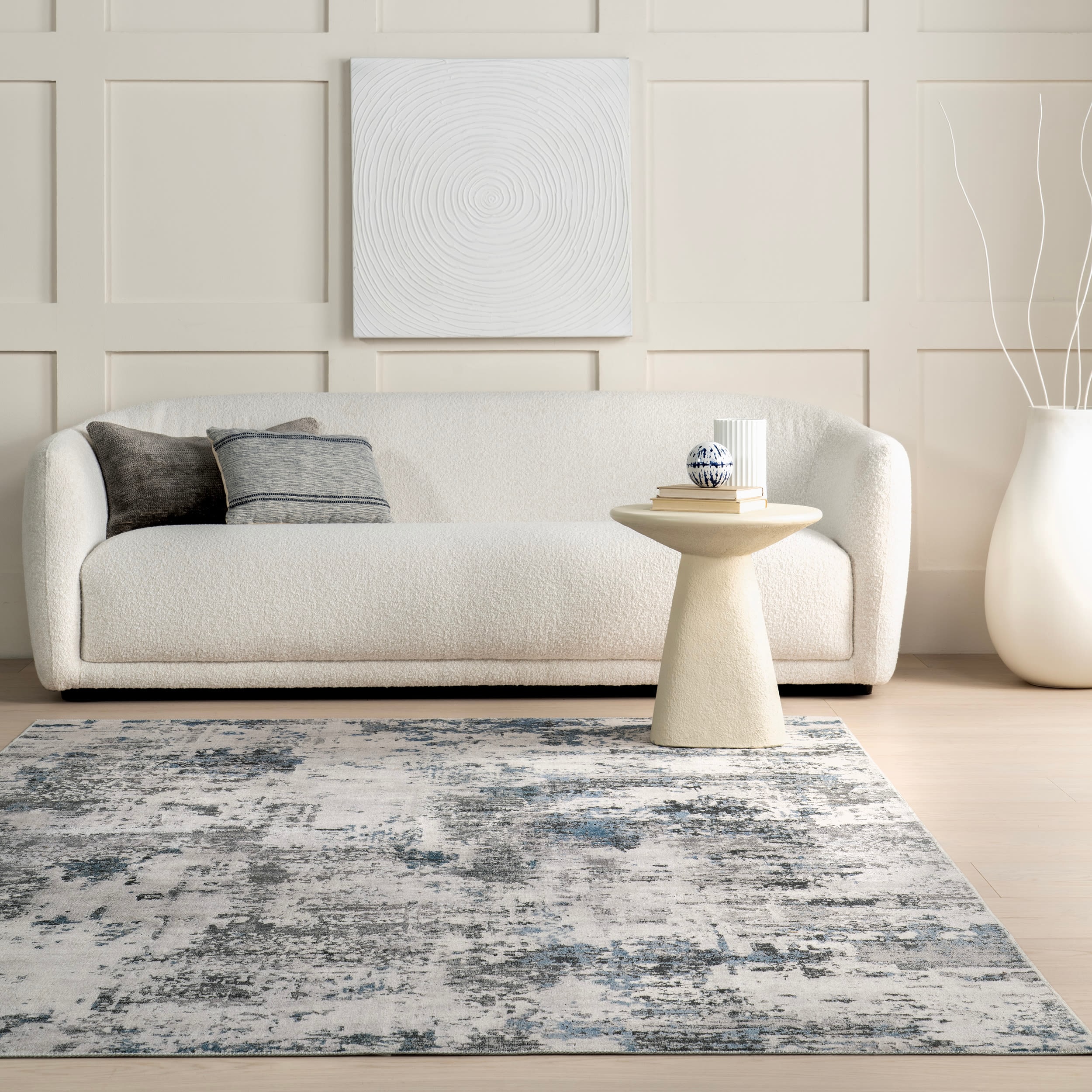 Reversible Abstract Gray Synthetic 4' x 6' Easy-Care Area Rug