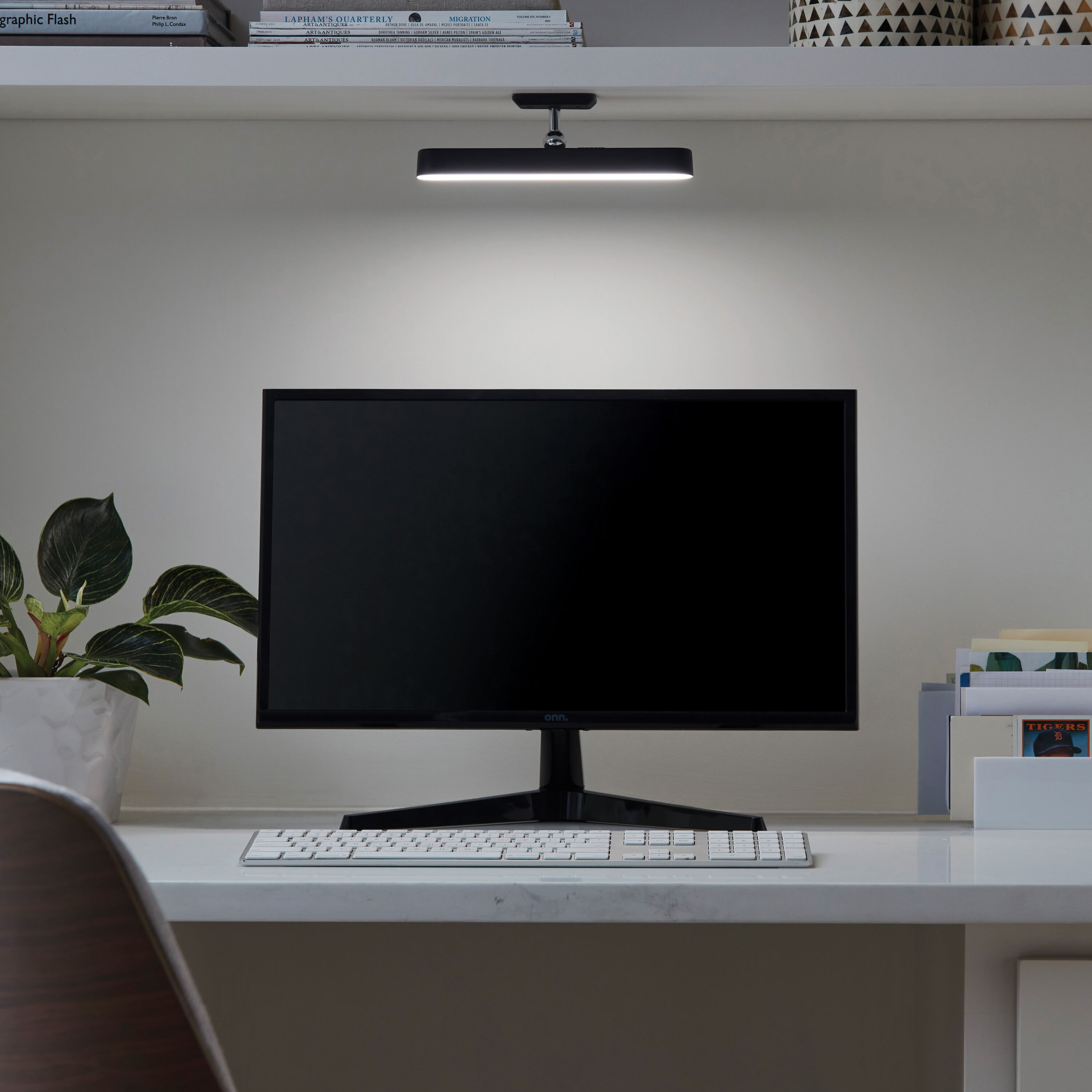 Utilitech MXW1014-L15K8027B Led-Cabinet-Lighting - View #4