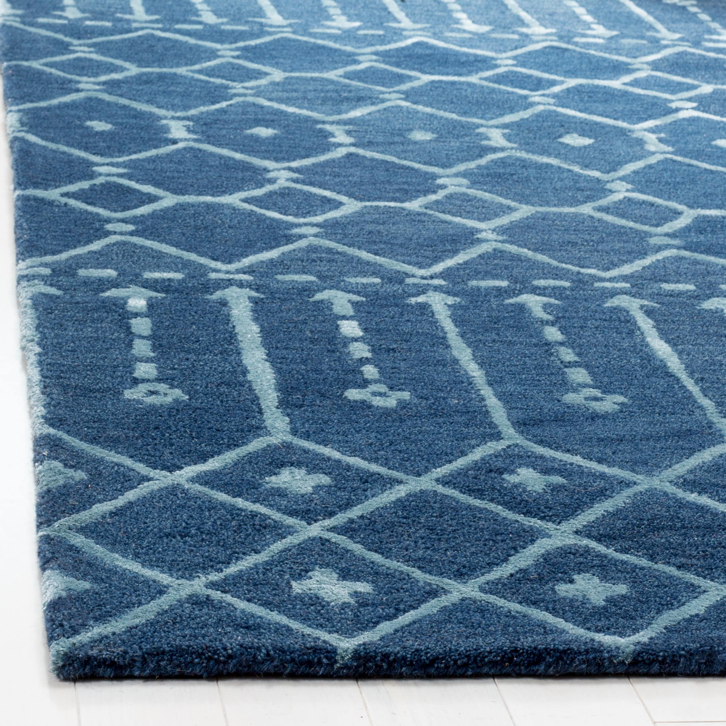 Safavieh HIM903N-28 rugs - View #3