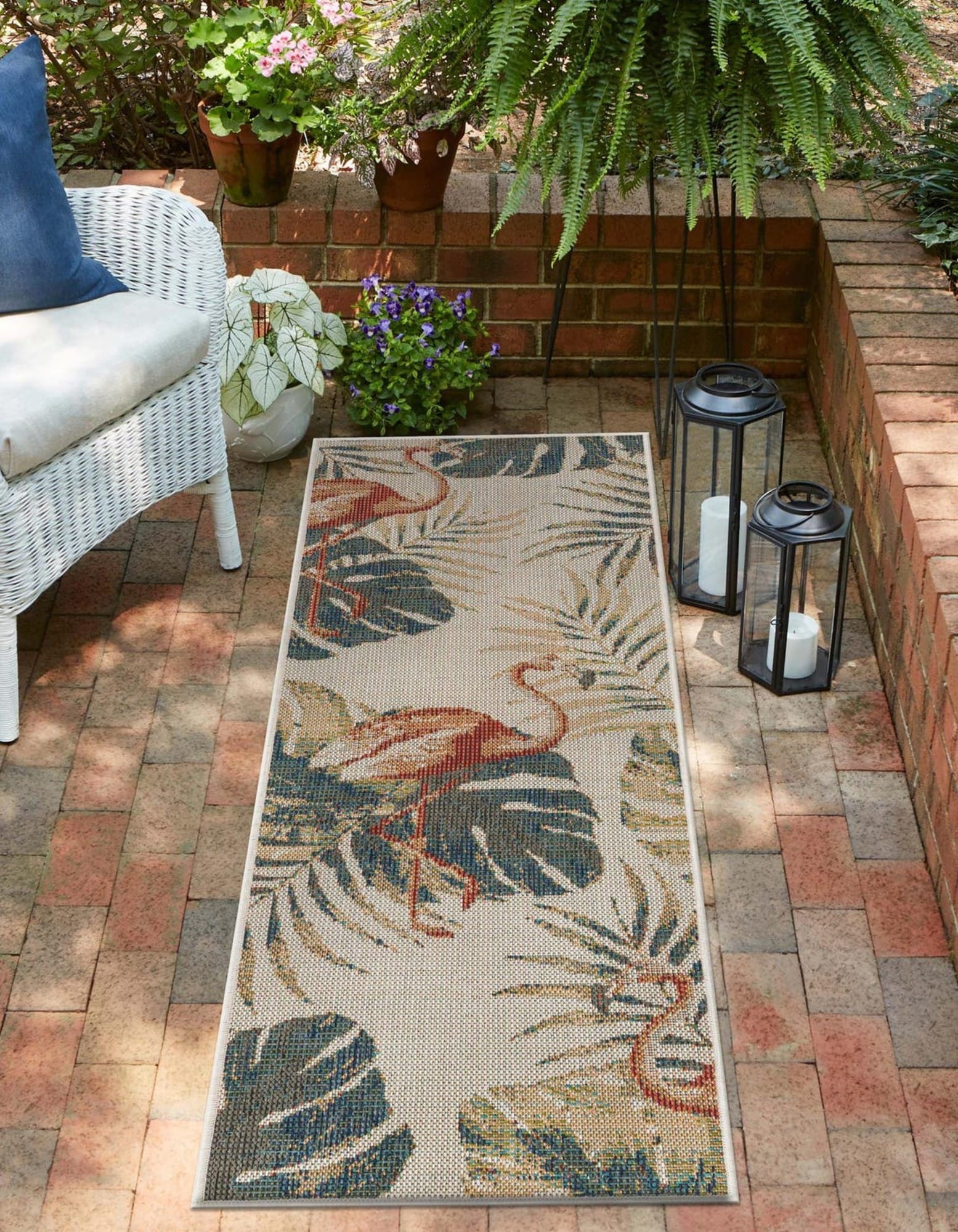 Unique Loom 3176866 Tijuana Baja Outdoor 2 x 6 (ft) Loomed Polypropylene Ivory Rectangular Indoor/Outdoor Floral/Botanical Coastal Runner rug