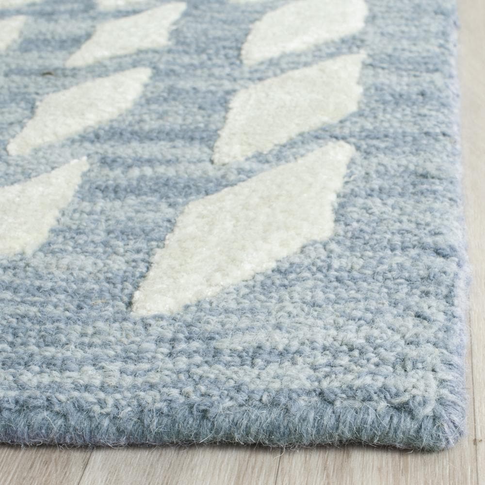 Safavieh BEL126A-5SQ rugs - View #3