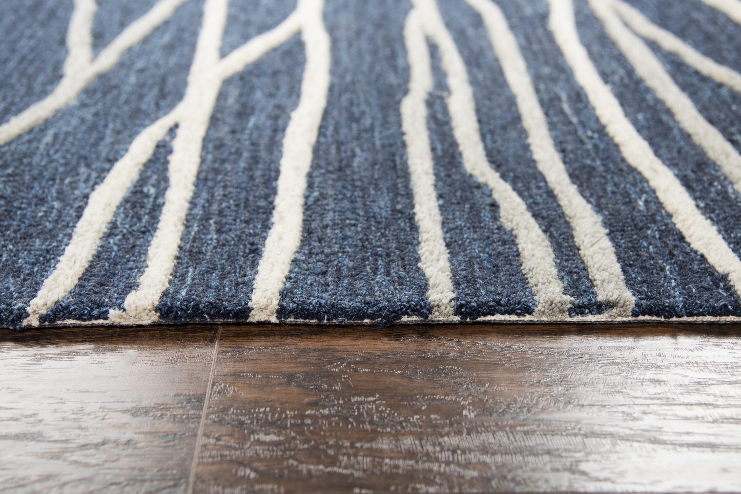 Navy Abstract Lines Hand-Tufted Wool Area Rug - 8' x 10'