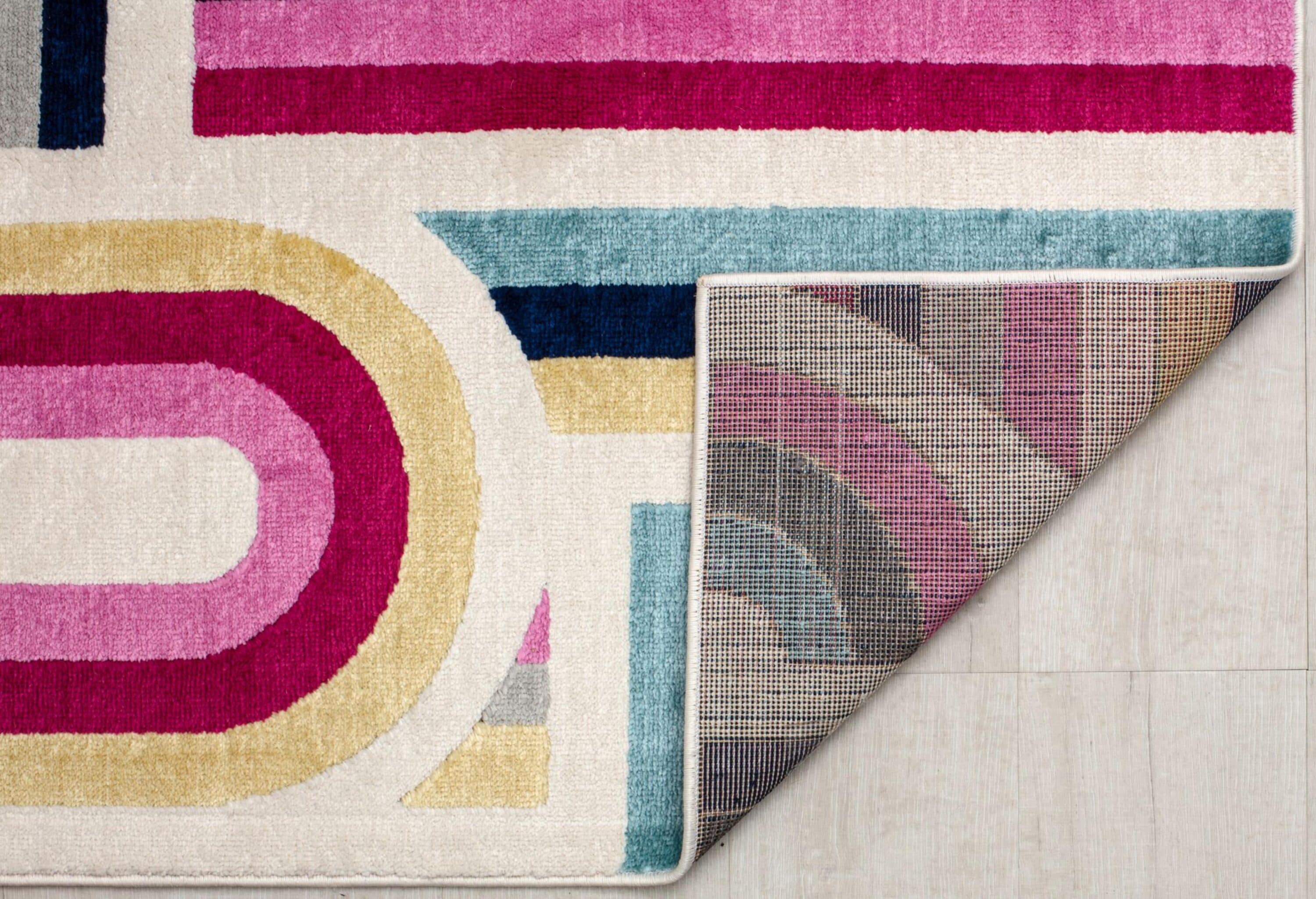 Elizabeth Sutton Multicolor Geometric 8' x 10' Synthetic Area Rug