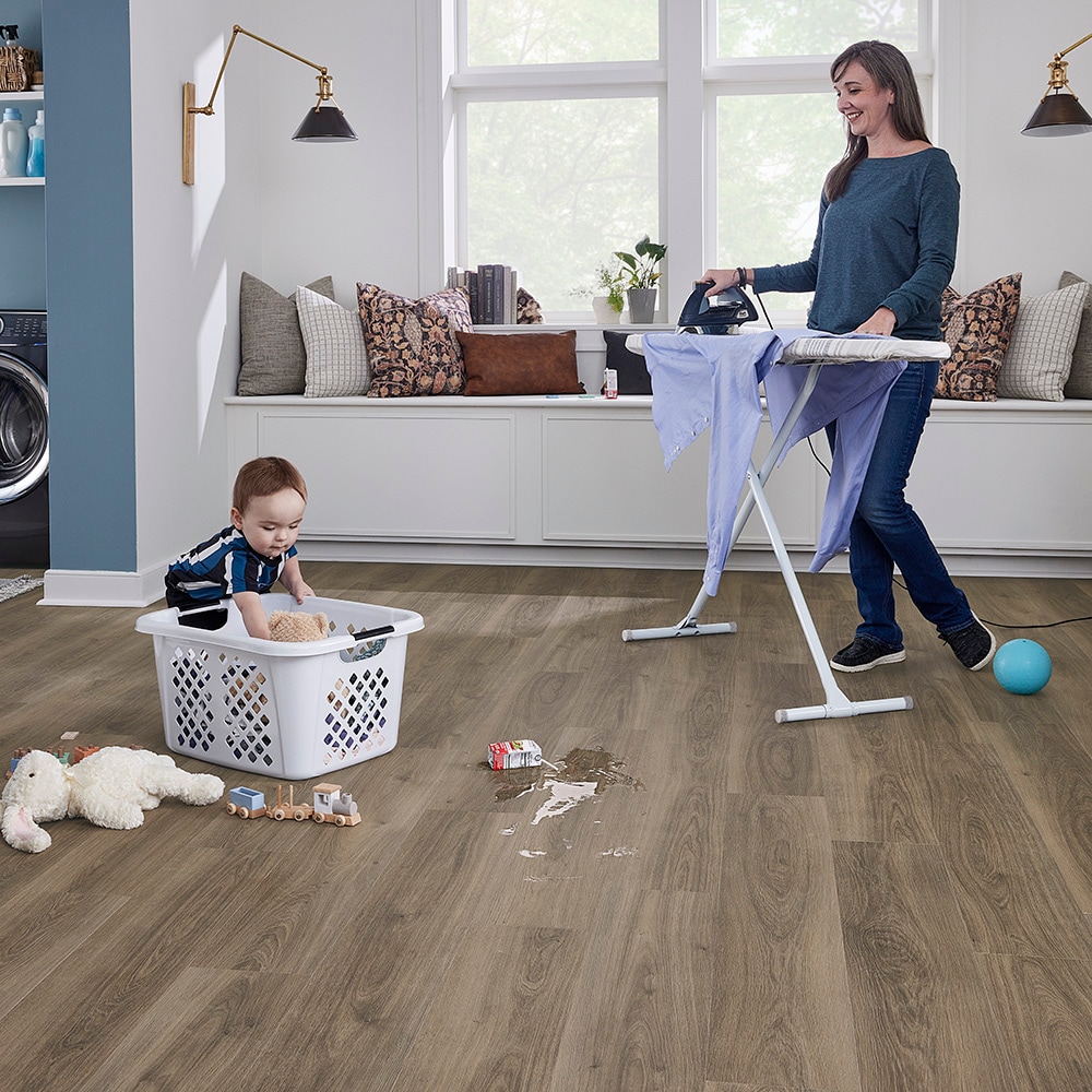 STAINMASTER PetProtect LWCSS581 Laminate-Flooring-Samples - View #4