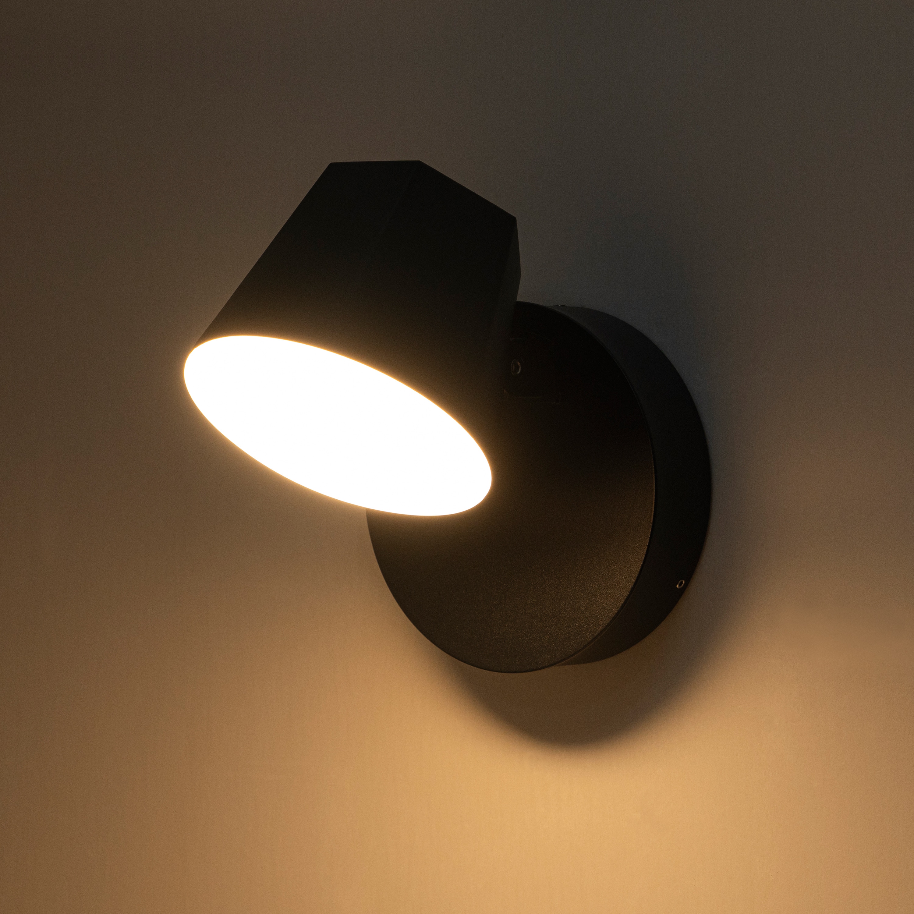 C Cattleya LCA2526-JES-W Outdoor-Wall-Lighting - View #3