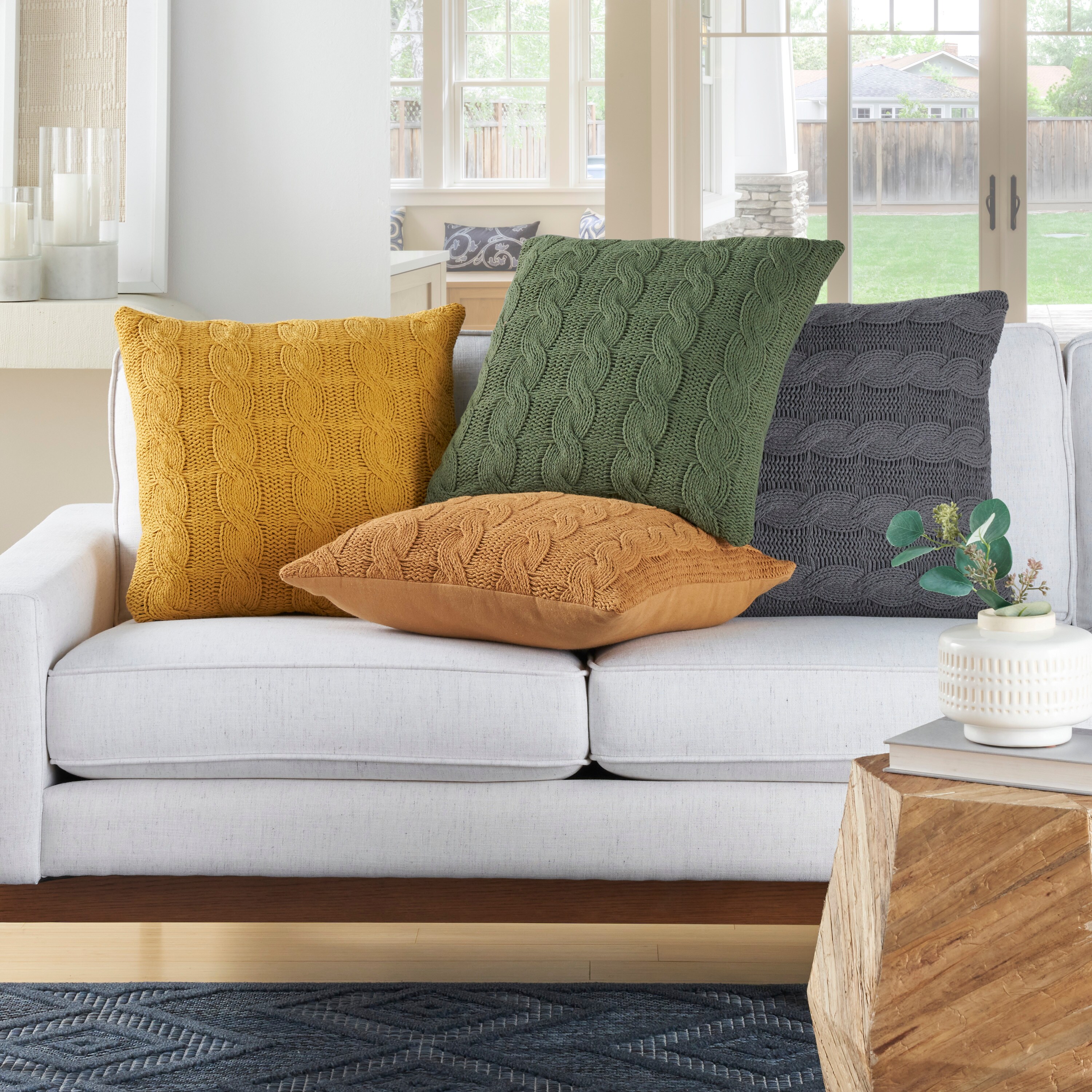 Mina Victory 798019002015 Accent-Pillows - View #4