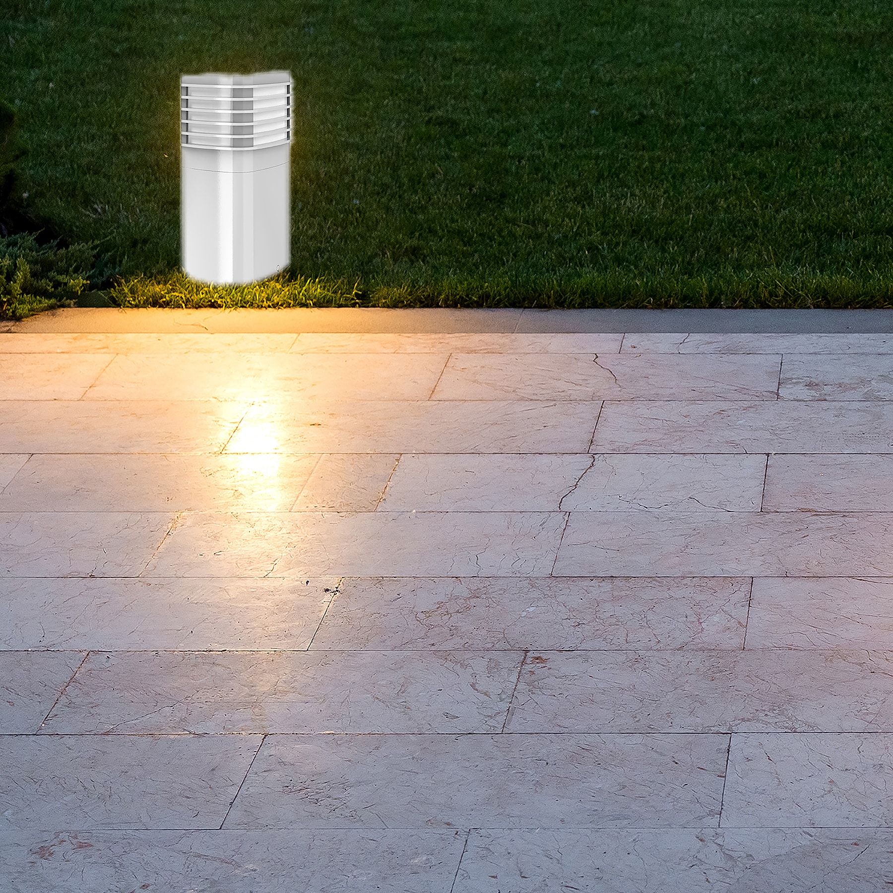 Hubbell PP55W Landscape-Lighting-Stakes - View #3