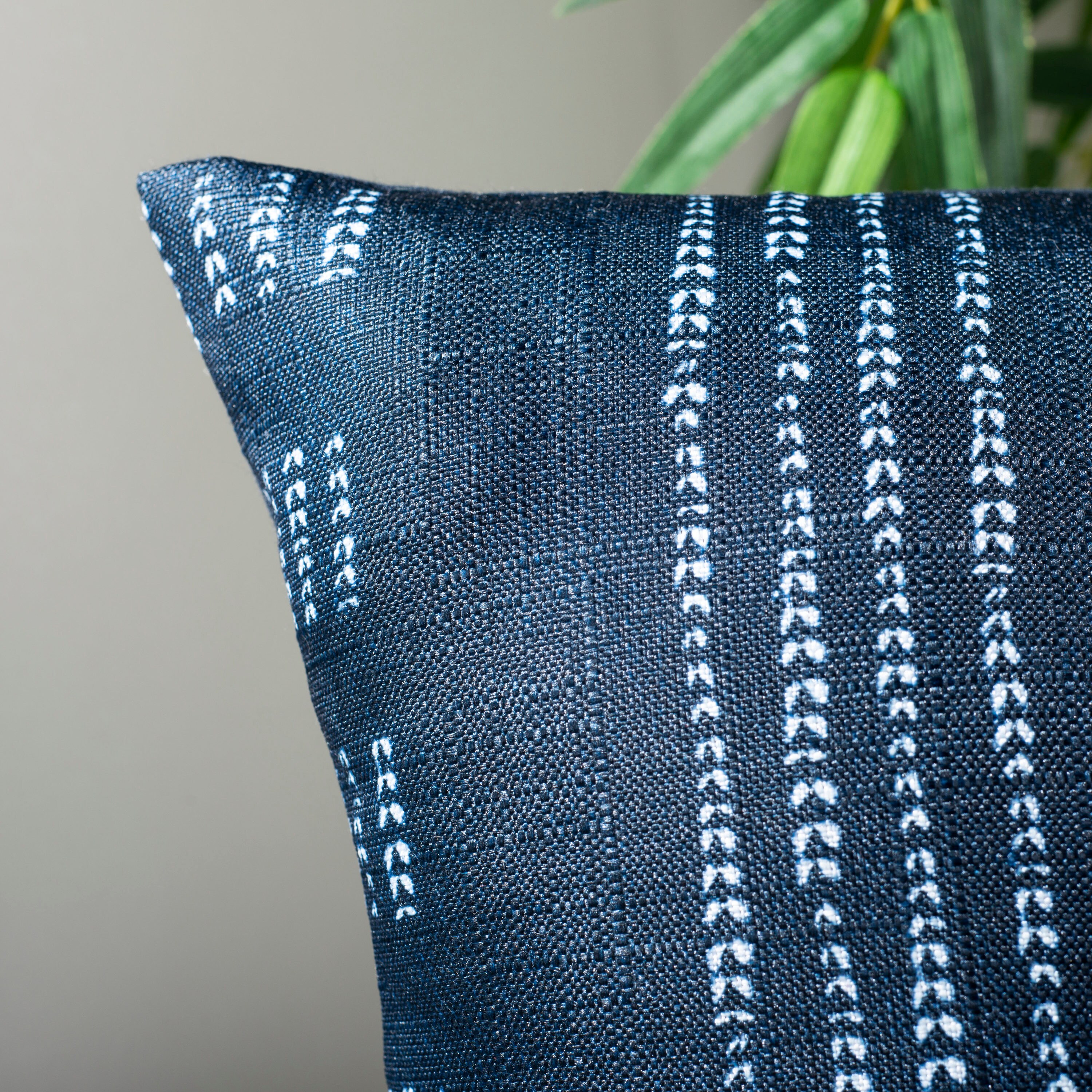 Safavieh PLS7094A-1220 Accent-Pillows - View #3