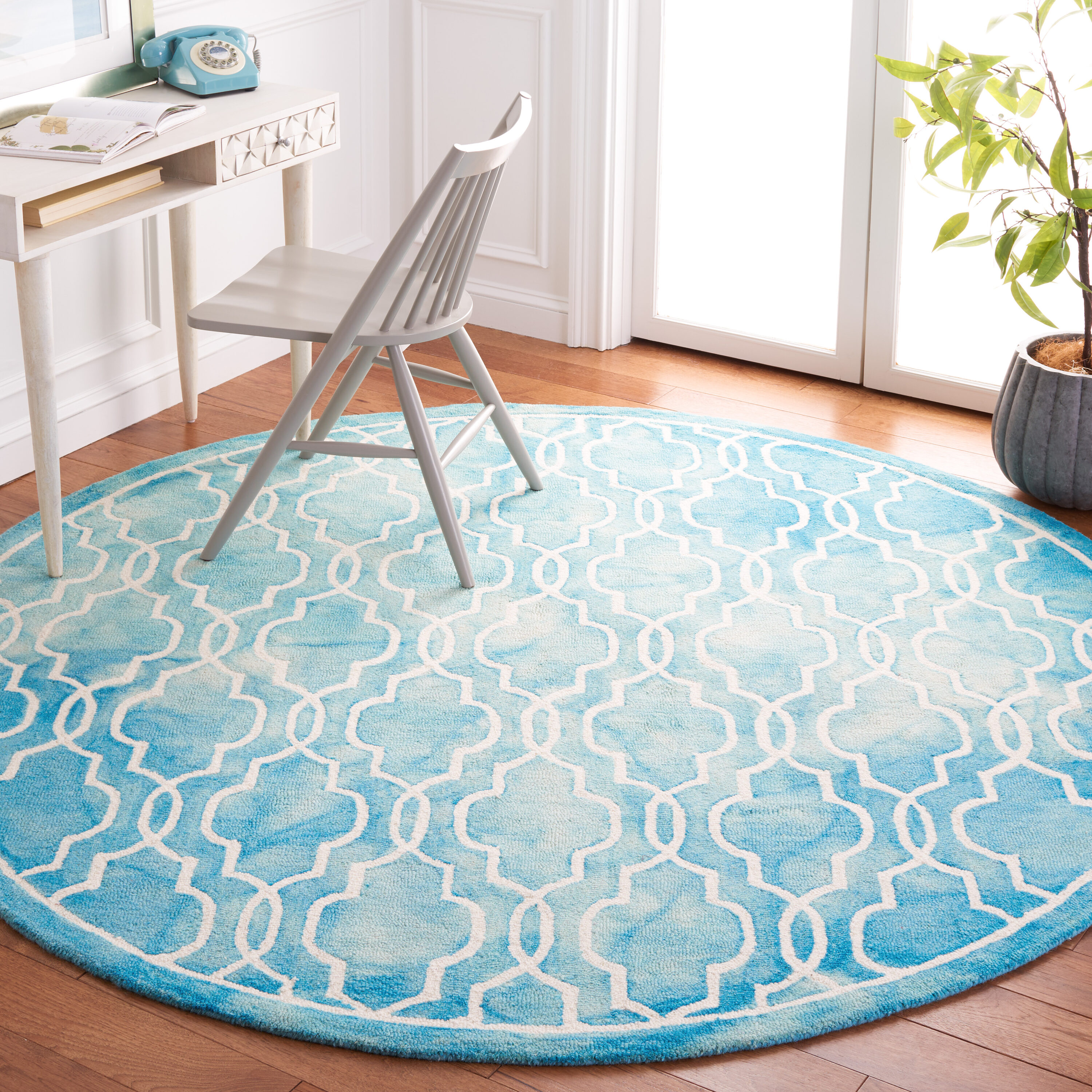  Dip Dye 539 Turquoise/Ivory Contemporary 7ft x 7ft Round Rug