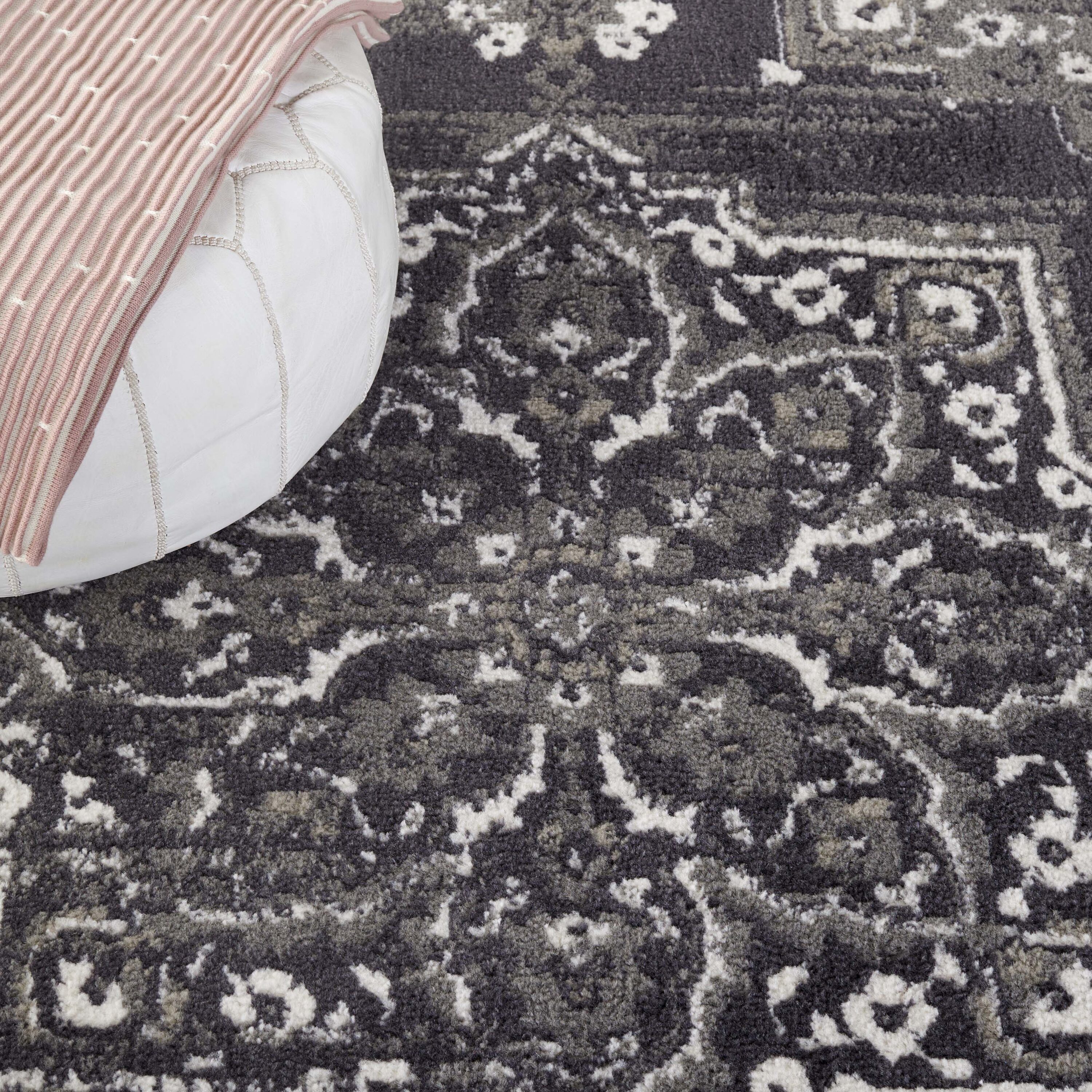 Safavieh PYR214H-28 rugs - View #6