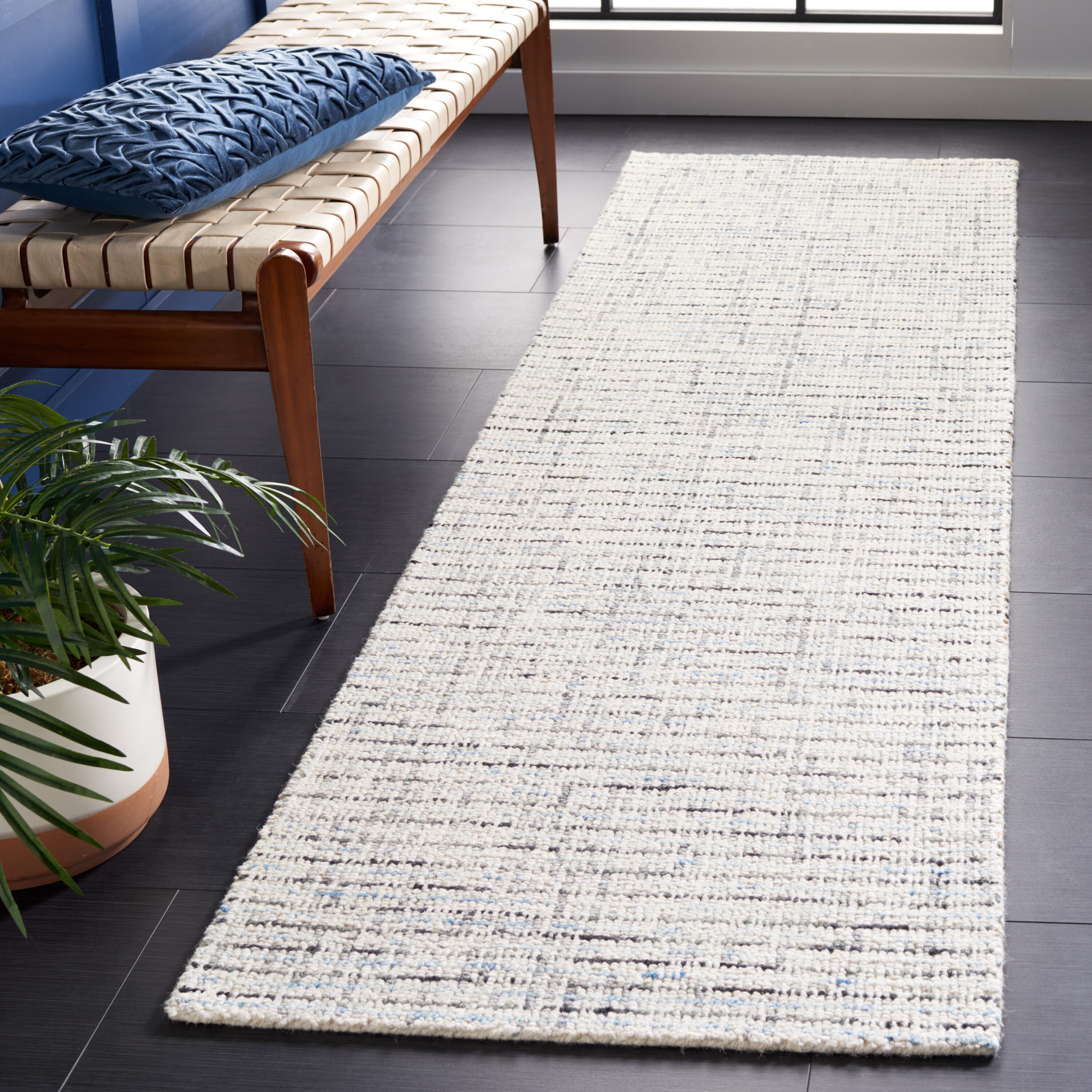  Abstract 468 Gray/Ivory Modern 2ft-3in x 8ft Runner Rug