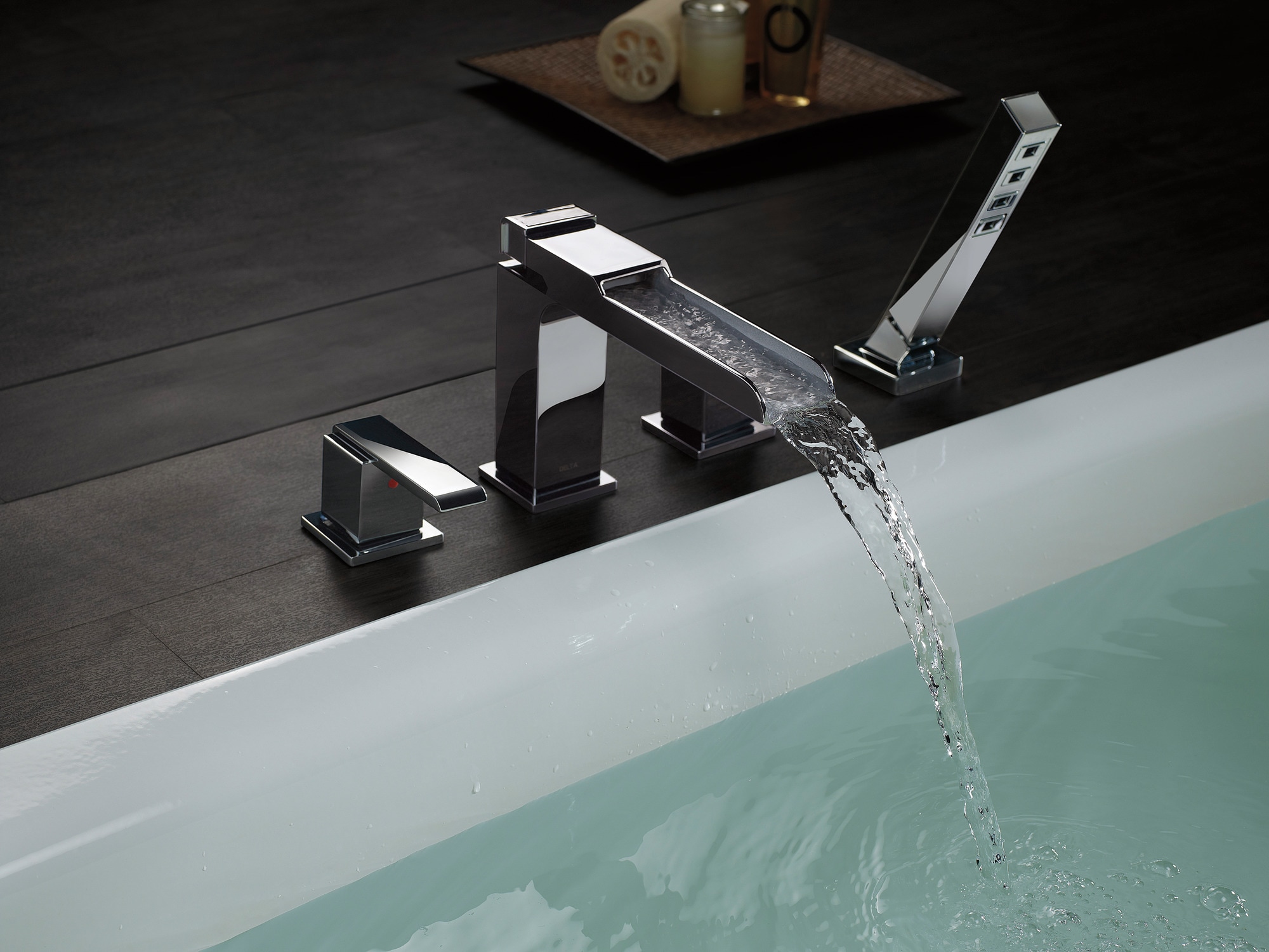 Delta T4768-SS Roman-Tub-Faucets - View #4