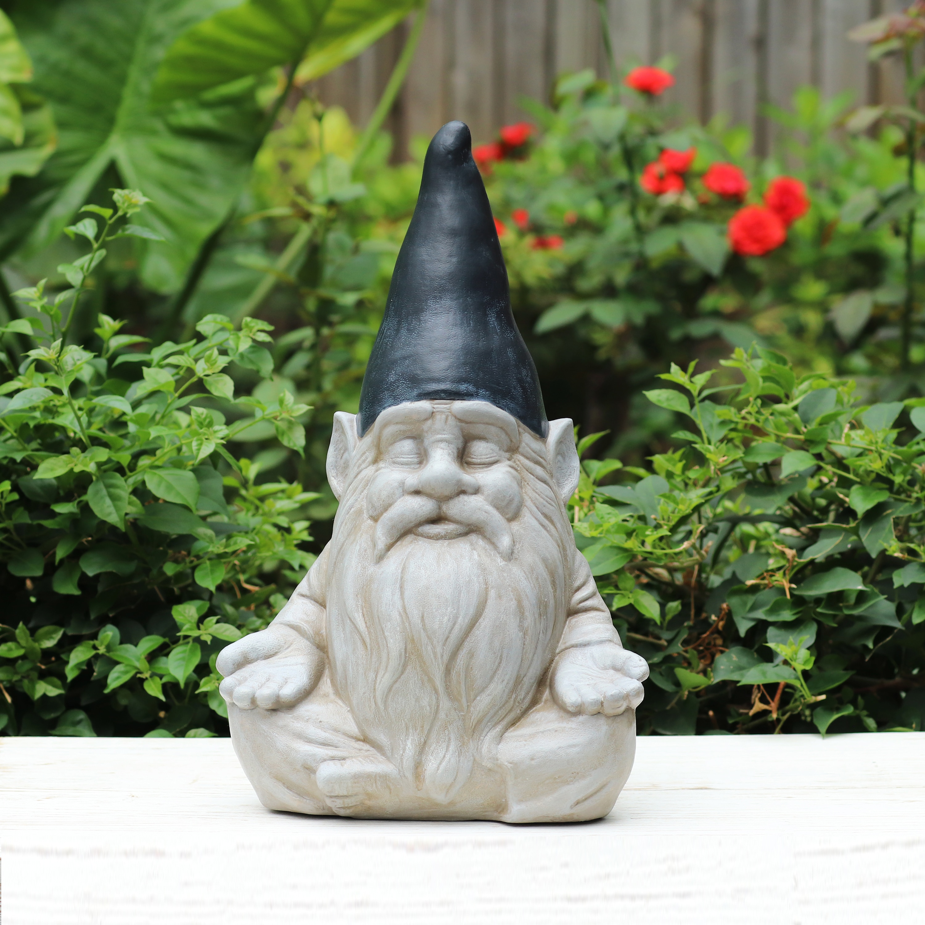 Style Selections 16-in H x 10.38-in W Gnome Garden Statue at Lowes.com