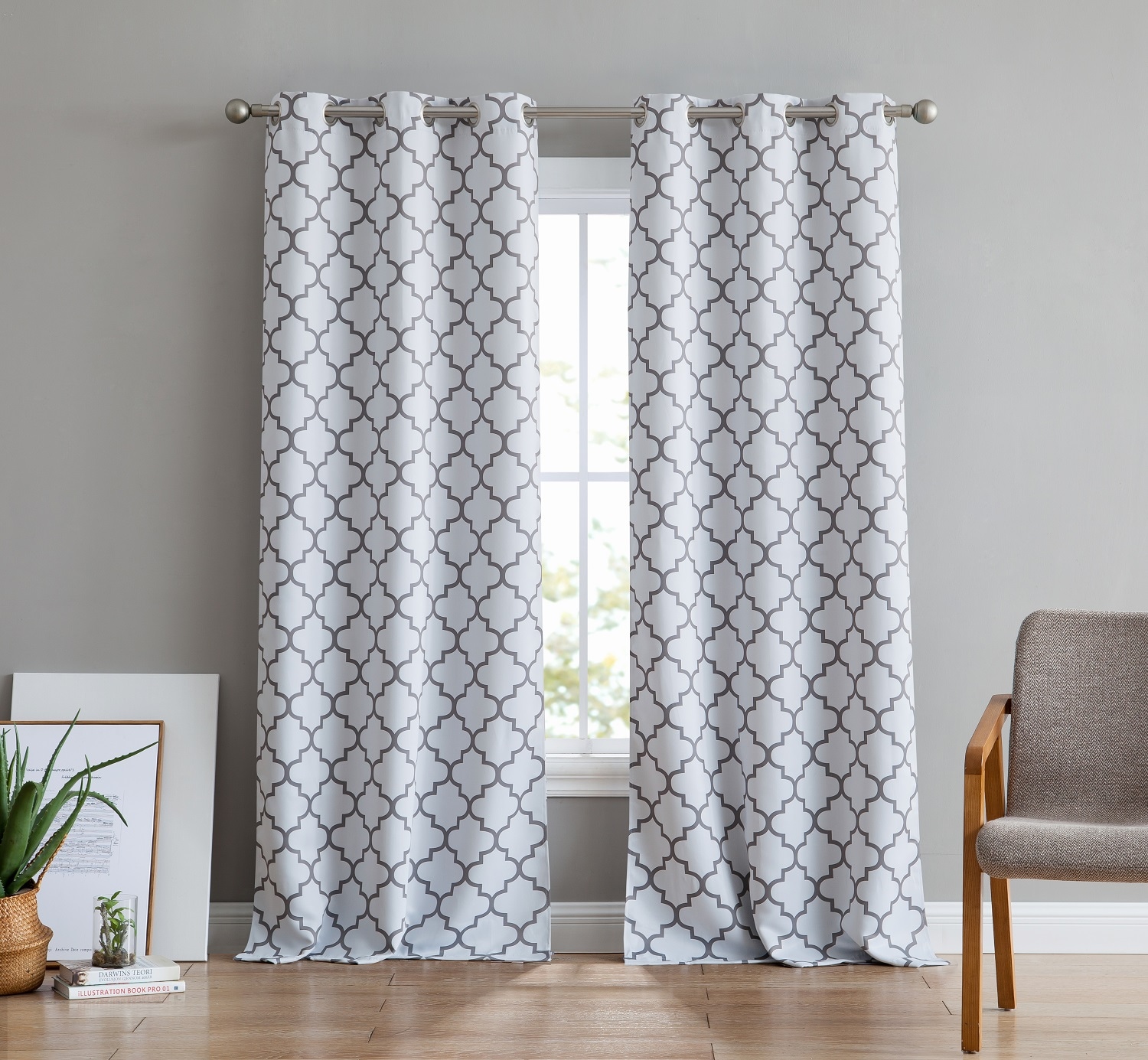 Totally Home Decor LTTCPRNT-3784W/GRY 84-Inches Platinum White Grey Geometric Room darkening Grommet Curtain panel pair