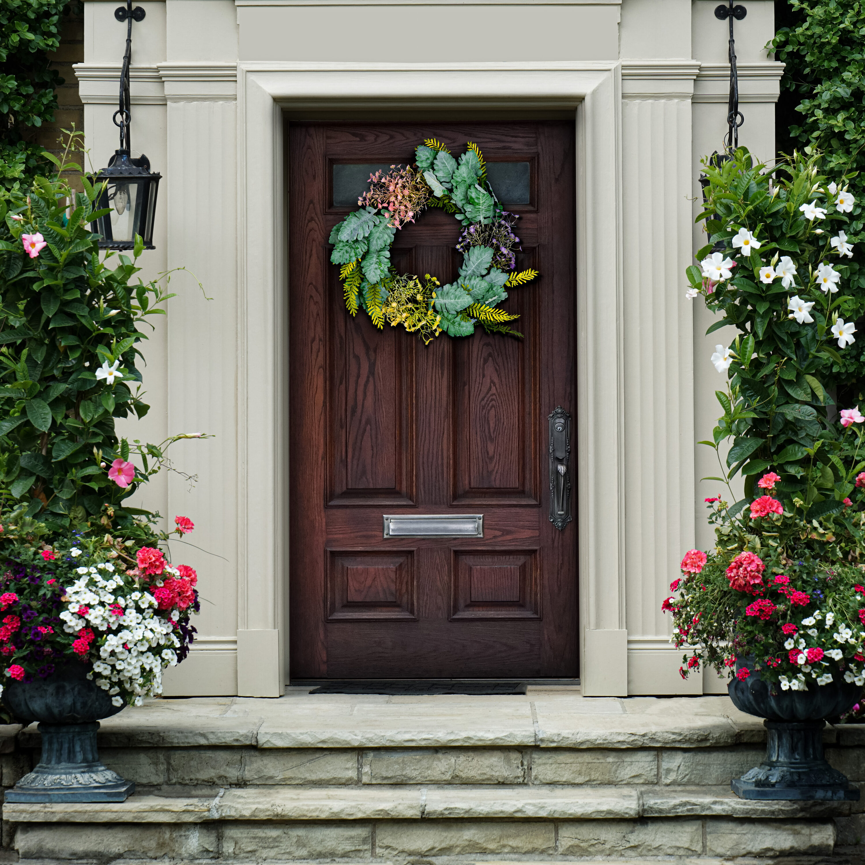 Safavieh - Indoor/Outdoor Multi Artificial Christmas Wreath