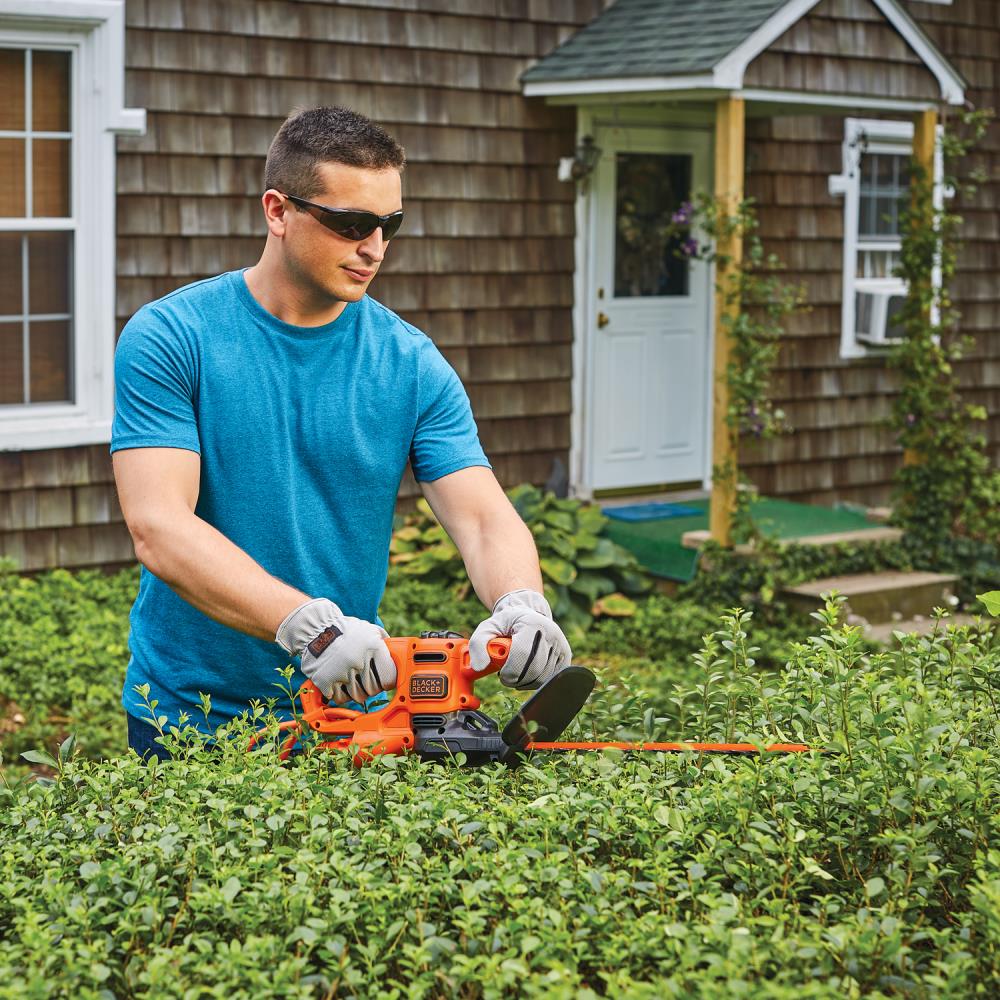 BLACK+DECKER 17 in. 3.2 Amp Corded Dual Action Electric Hedge Trimmer -  Yahoo Shopping