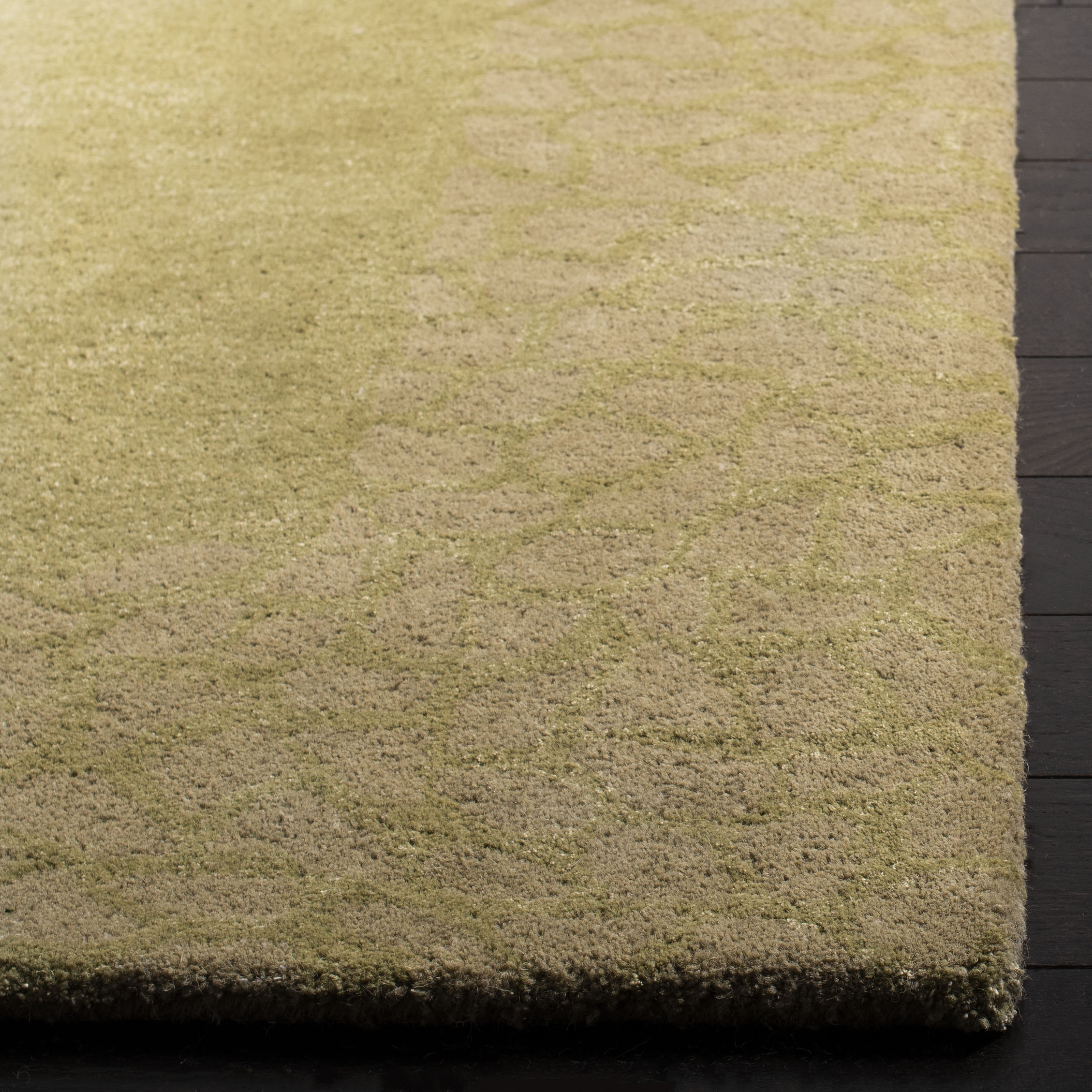 Safavieh SOH739C-28 rugs - View #5