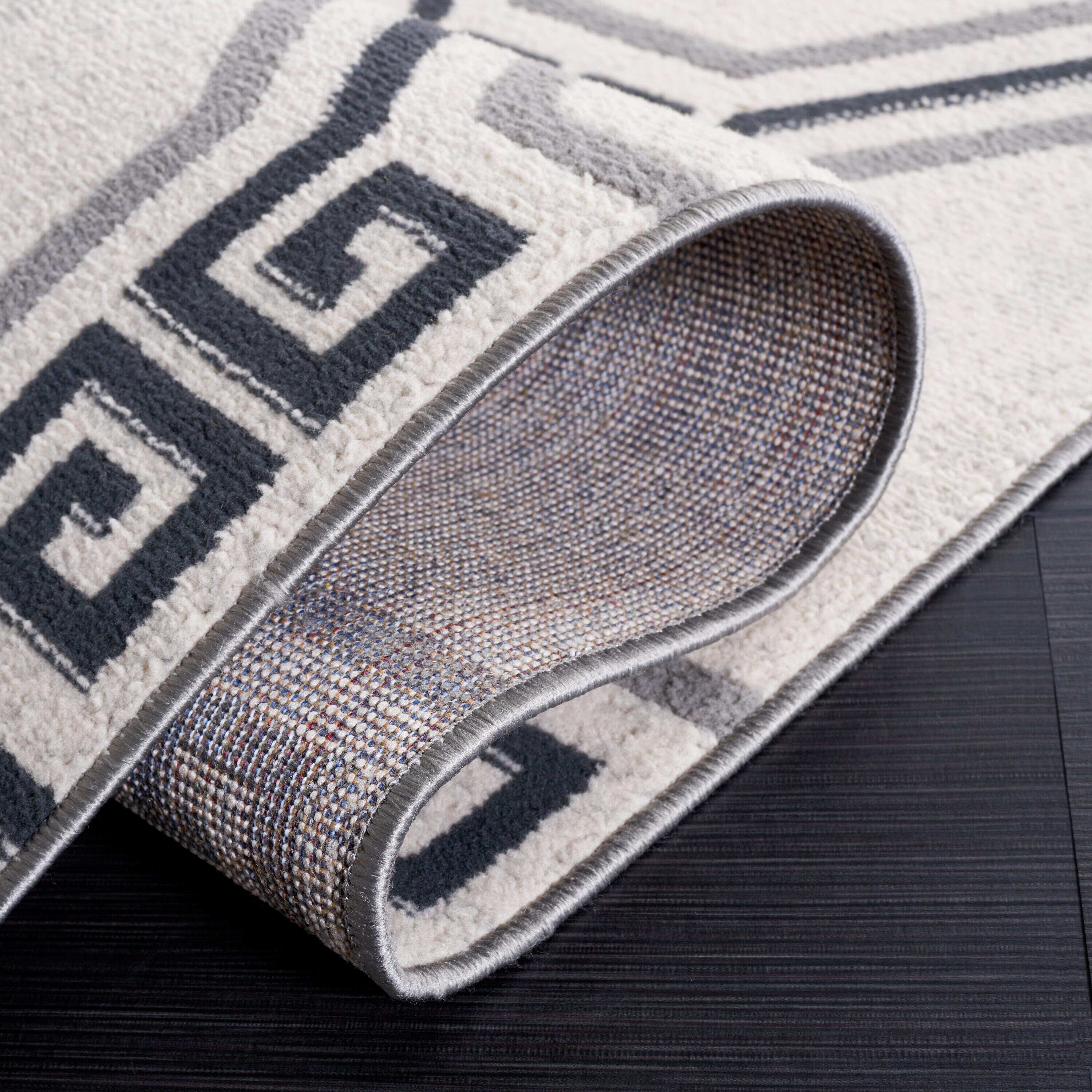 Safavieh ODY818A-4 rugs - View #5