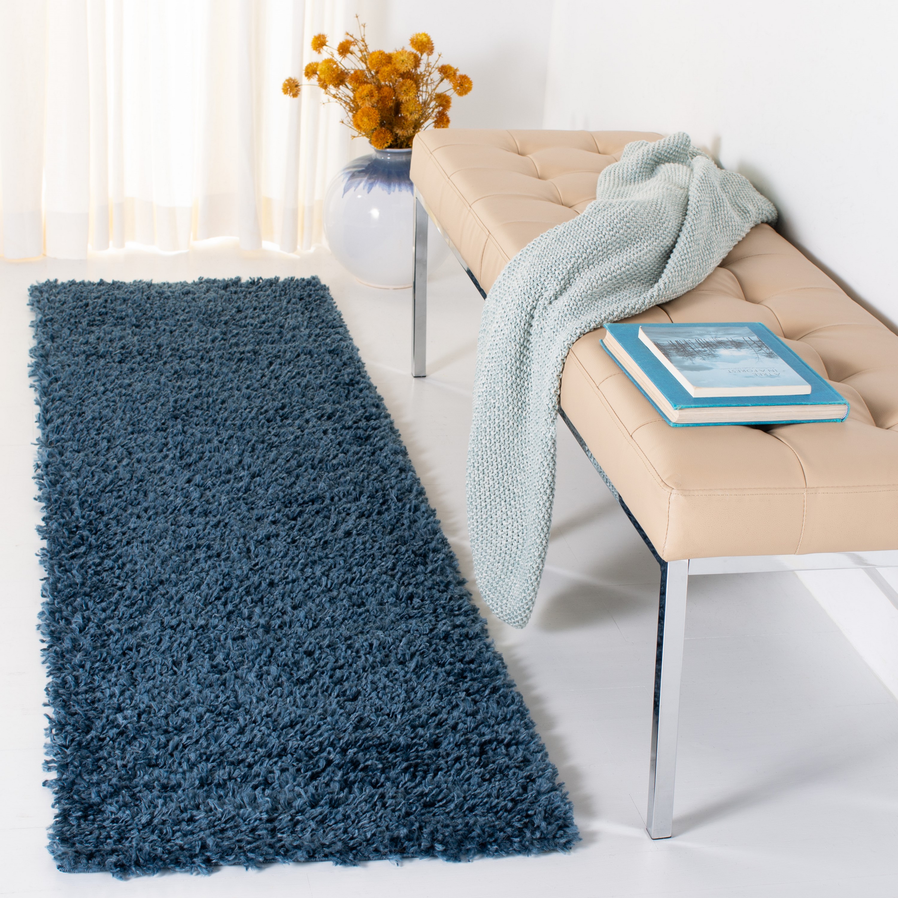 Safavieh AUG200M-27 August Shag 2 x 7 (ft) Loomed Polypropylene Navy Rectangular Indoor Solid Farmhouse/Cottage Runner rug