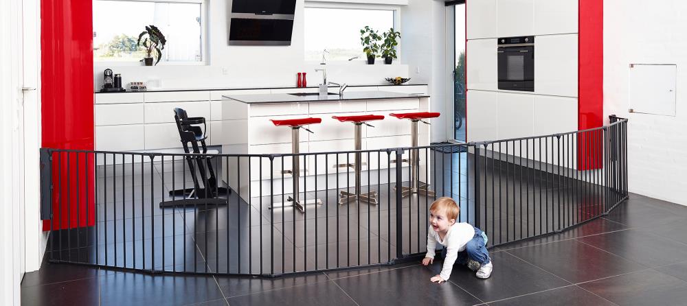 BabyDan 109.5-in x 28-in Hardware Mounted Black Metal Safety Gate