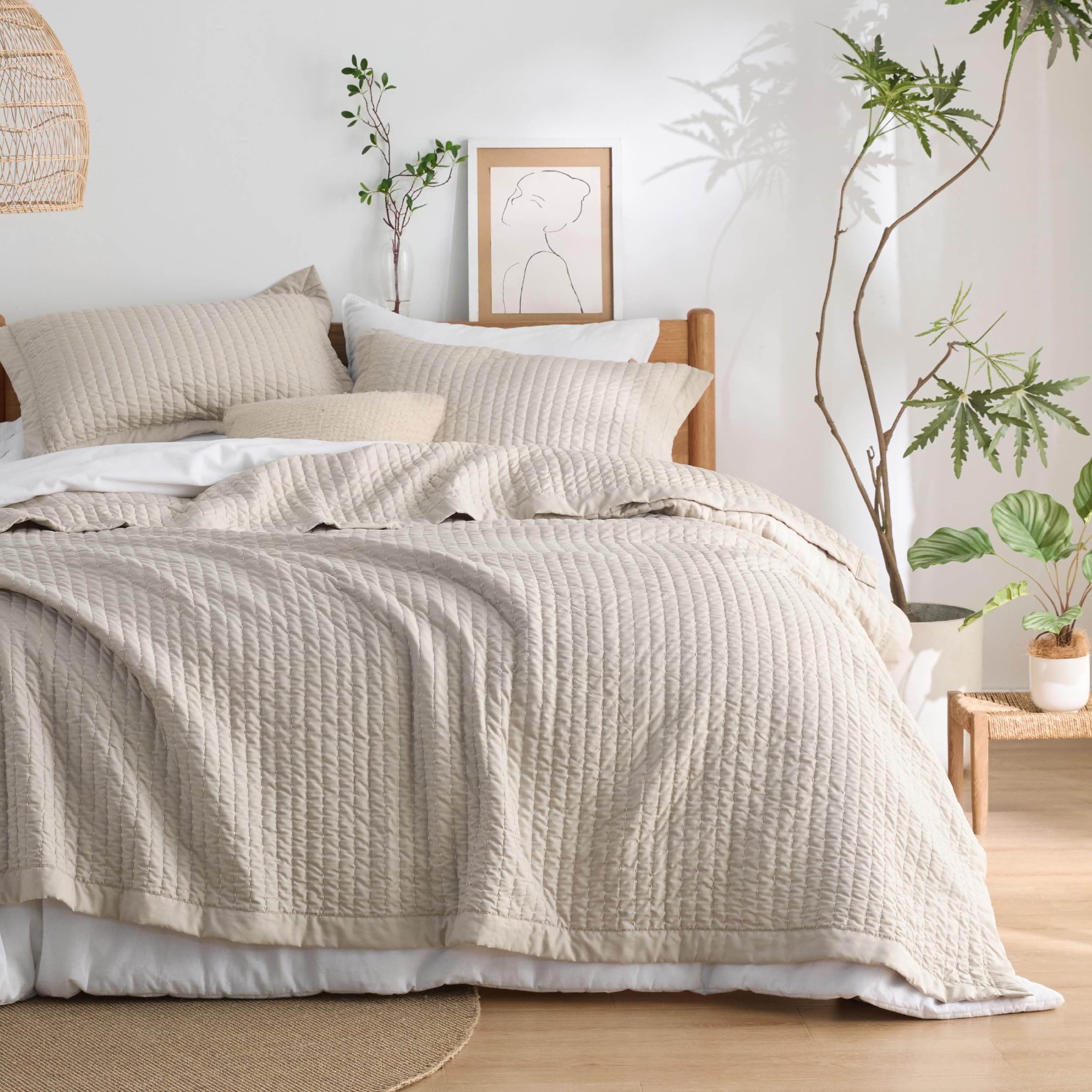 Bedsure 106x96 King 3-Piece Beige Embroidery Quilt Set