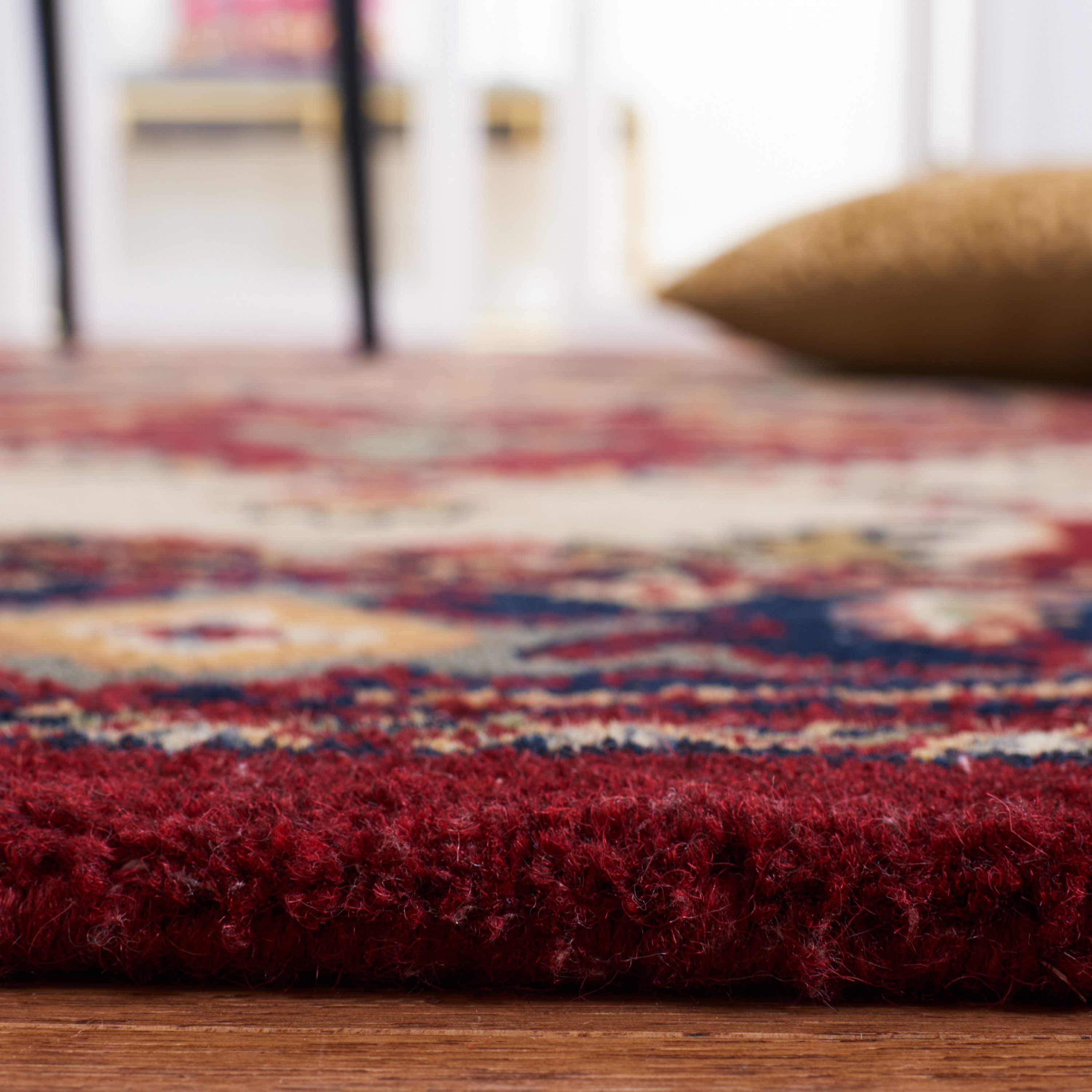 Elegant Heritage Square Red Wool 6' Tufted Area Rug