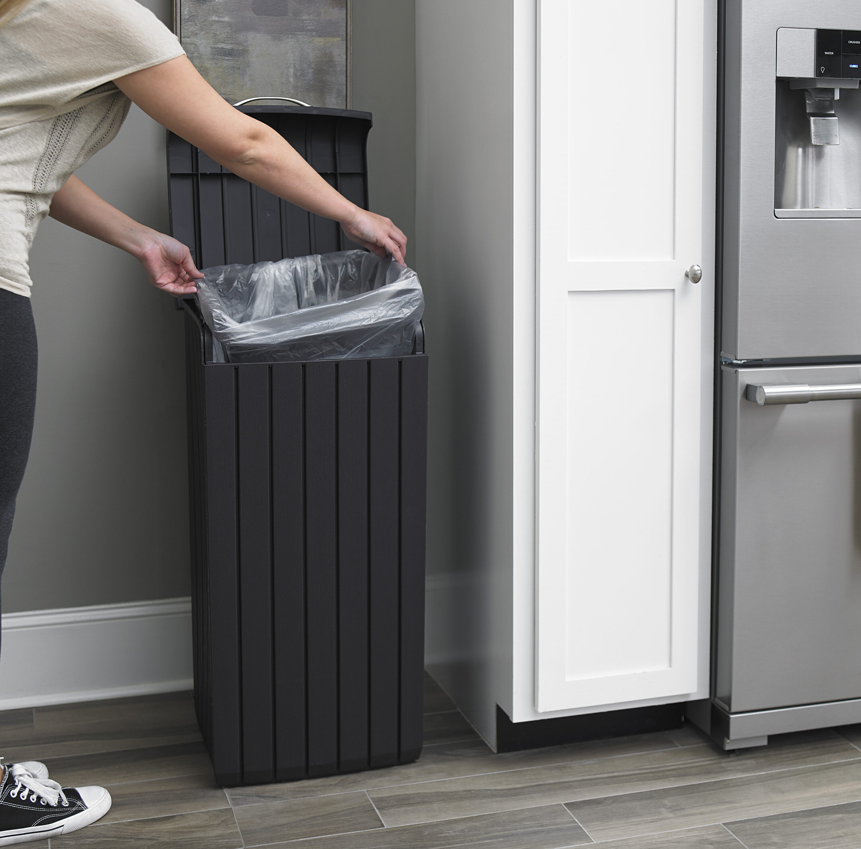 Keter 32 Gallon Brown Resin Swing/Push Lid Trash Can in the Trash