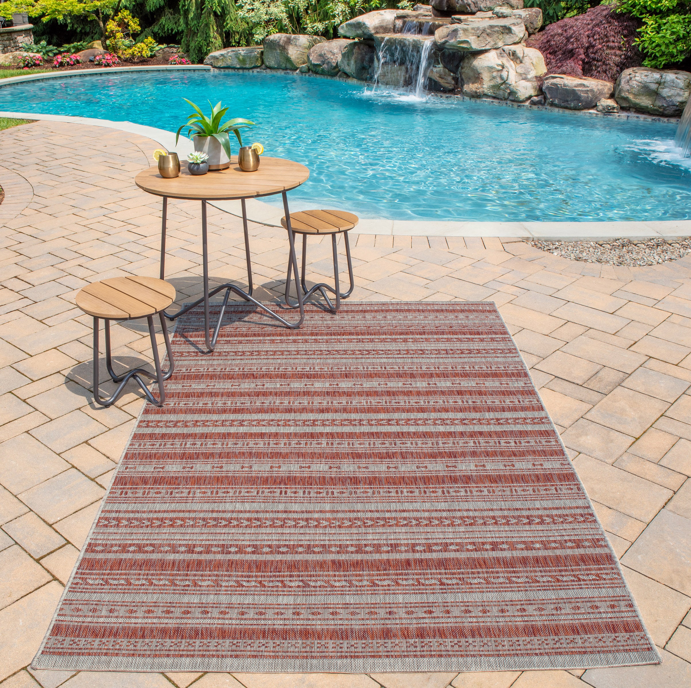 Momeni VILLAVI-04COP5376 5 x 8 (ft) Loomed Polypropylene Copper Rectangular Indoor/Outdoor Area rug