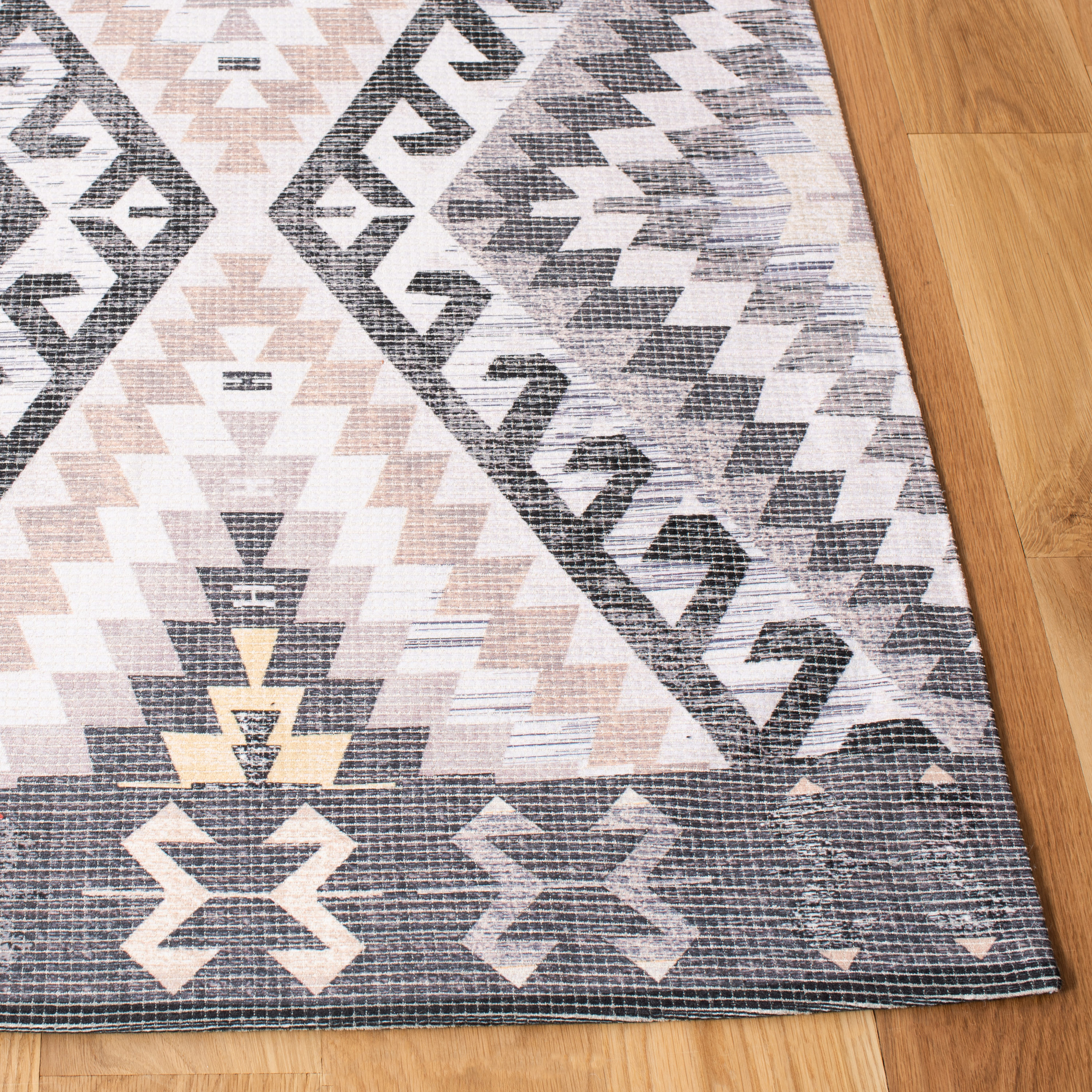 Safavieh MRB644F-4 rugs - View #3