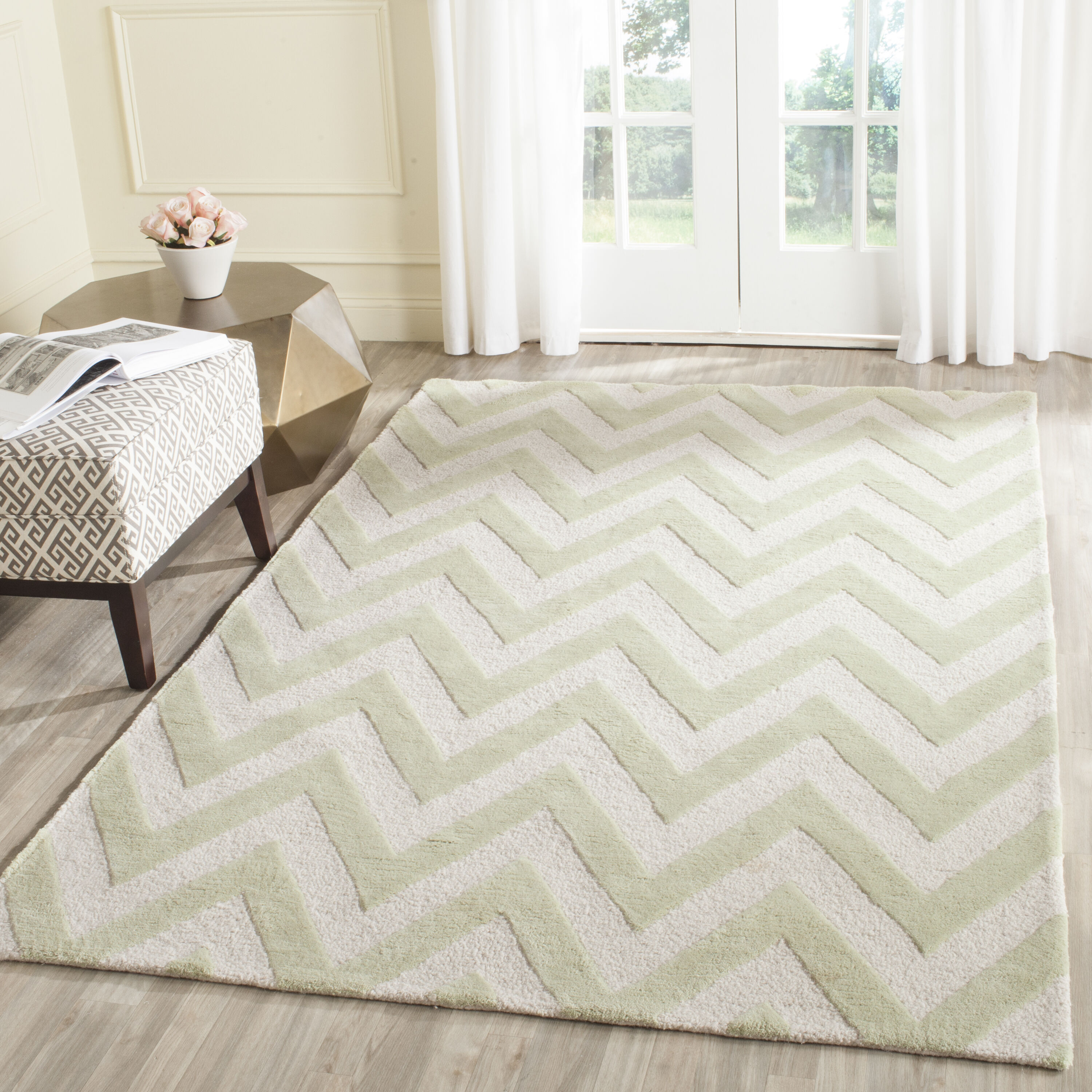  Cambridge 139 Light Green/Ivory Contemporary 5ft x 8ft Medium Rectangle Rug