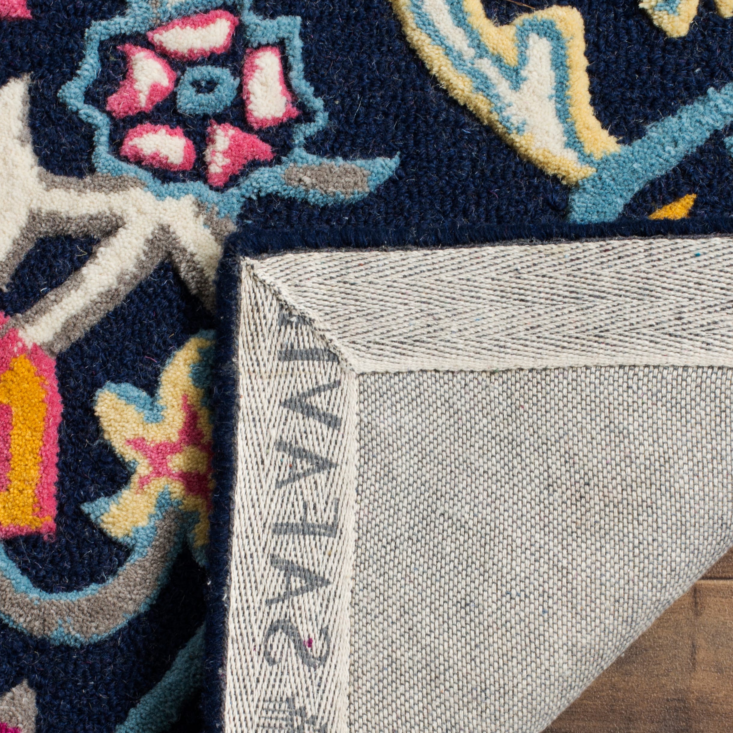 Safavieh BLG605C-5SQ rugs - View #3