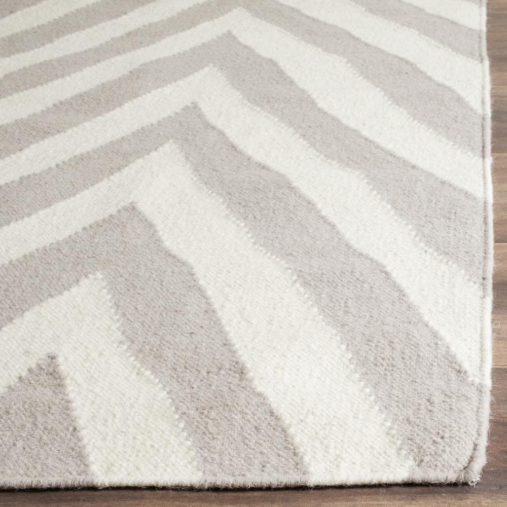 Safavieh DHU568B-6SQ rugs - View #3