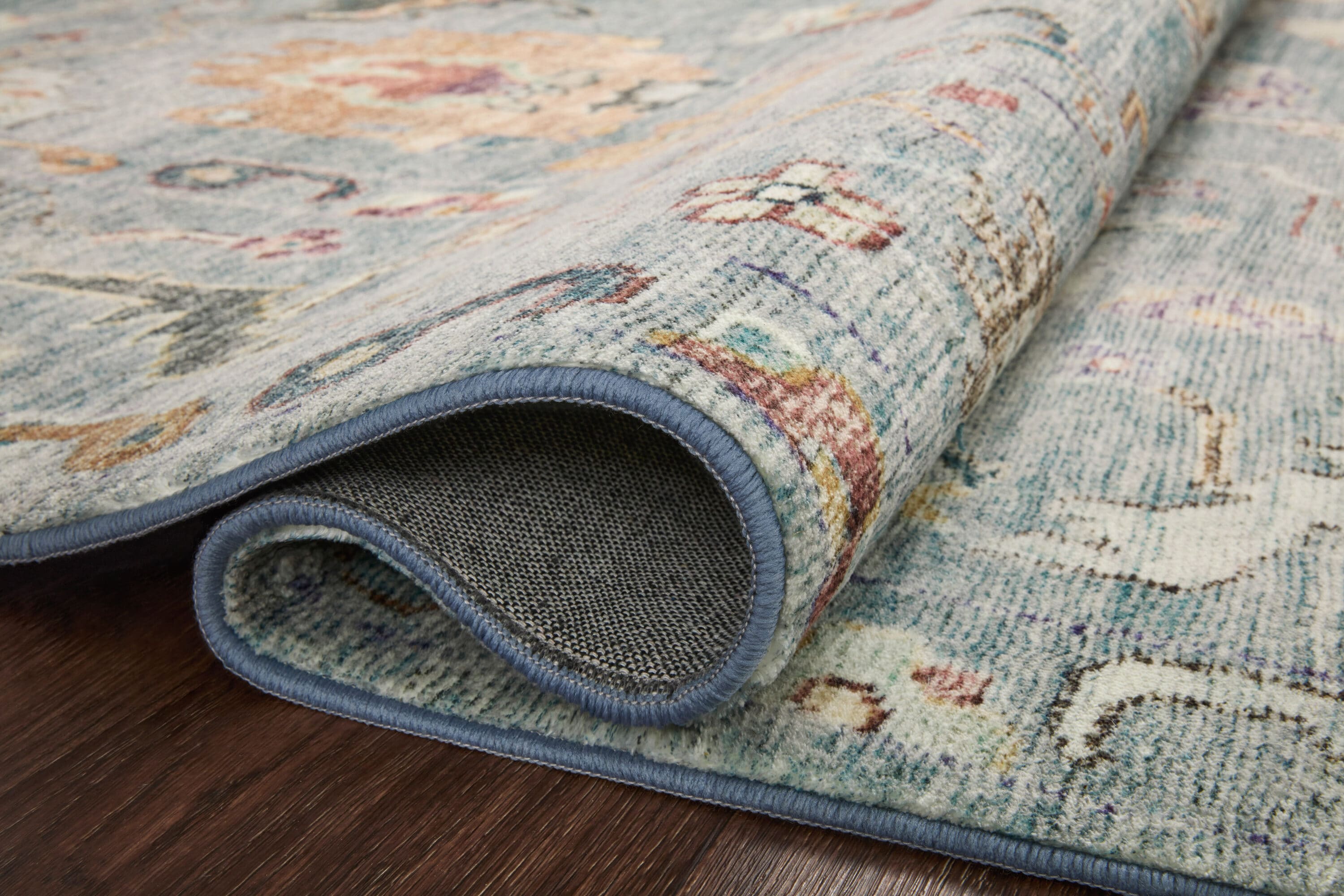 Cloudscape Dream 2'x5' Blue Wool-Blend Indoor Area Rug