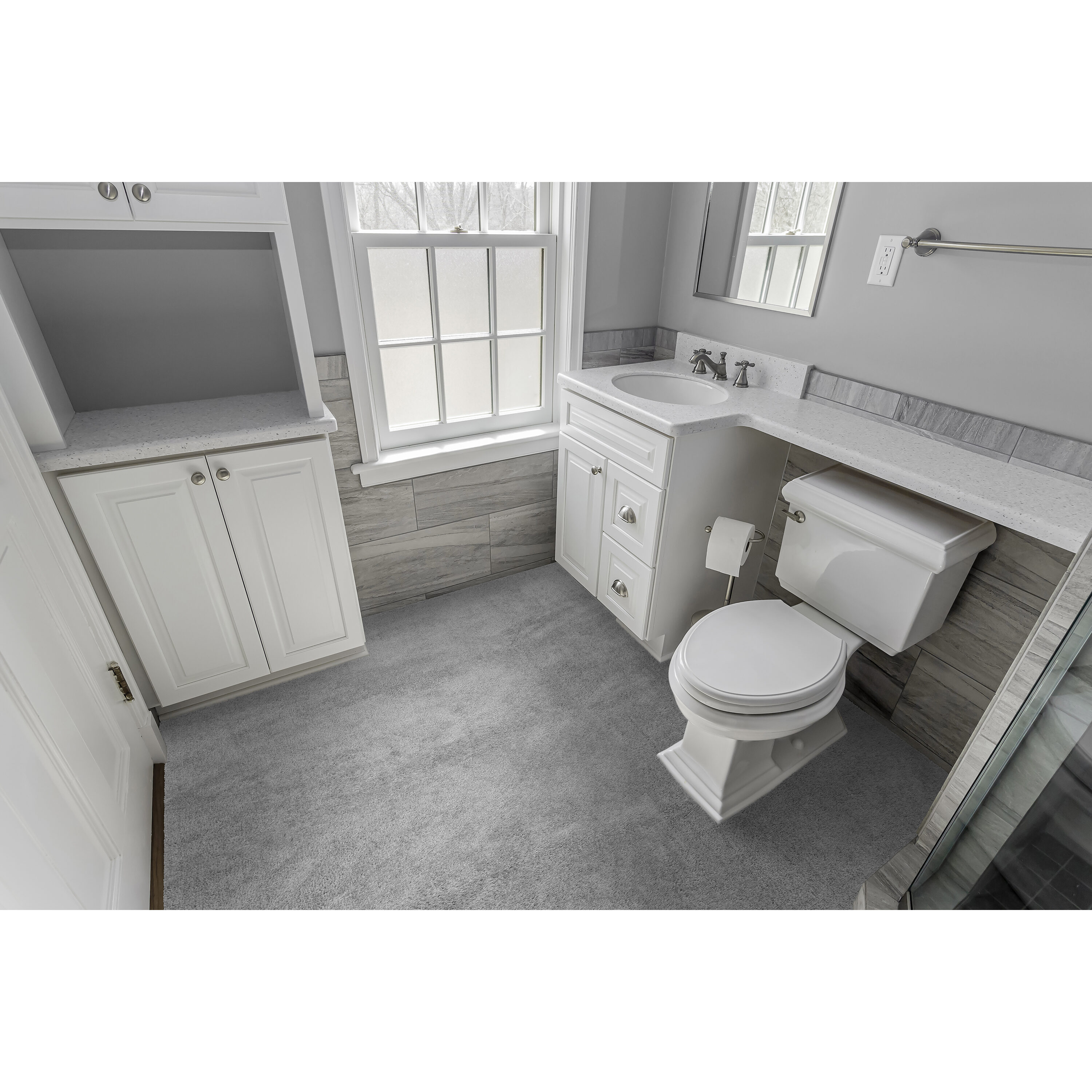 Garland Rug BA220W060096I7 Room Size 60-in x 96-in Platinum Gray Nylon Bath rug