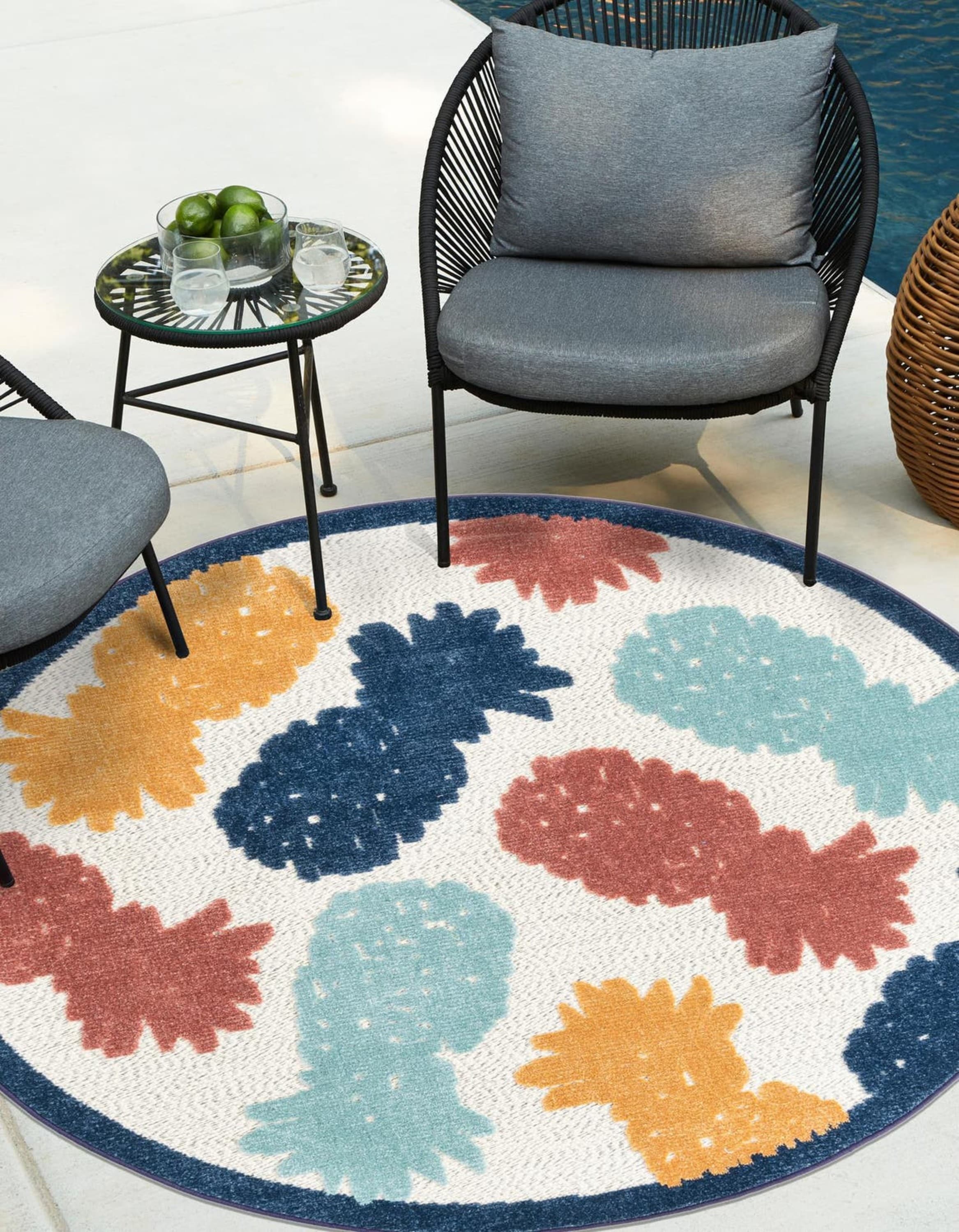 Unique Loom 3171406 Belize Outdoor 3 x 3 (ft) Loomed Polypropylene White Round Indoor/Outdoor Area rug