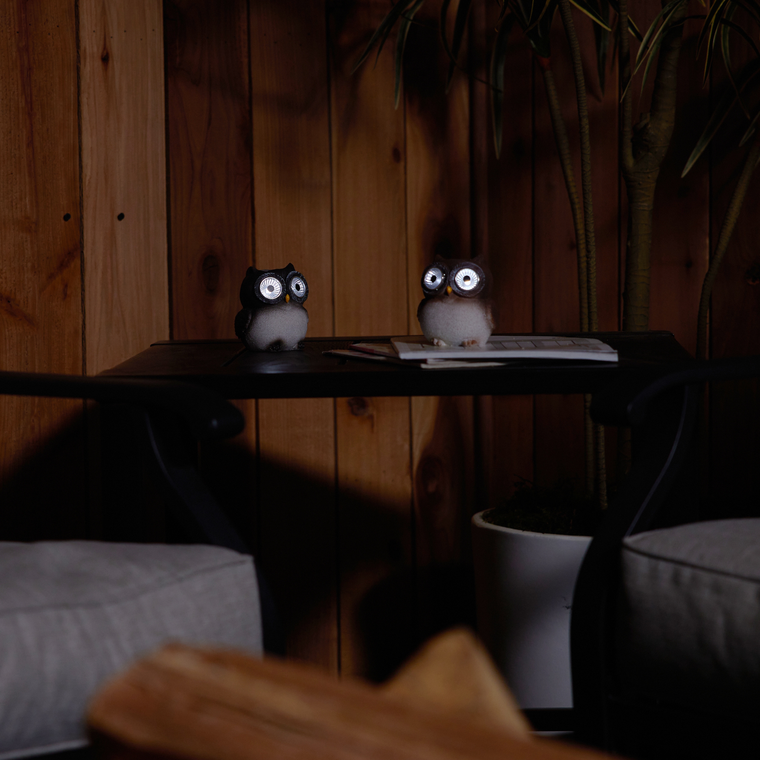 Solar-Powered Polyresin Owl Garden Statues Set of 2