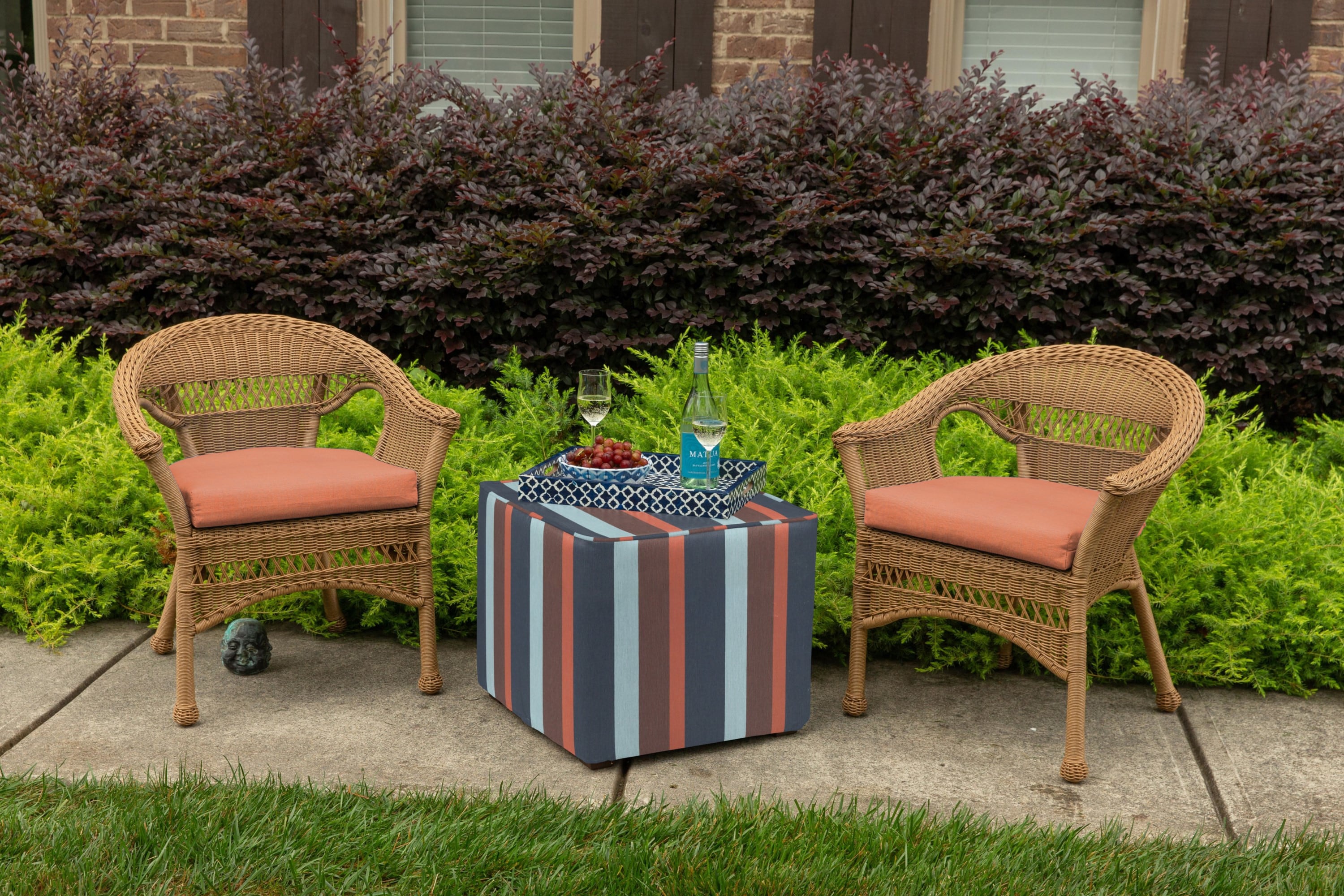 Cast Coral Rounded Square Polyester Outdoor Seat Cushion