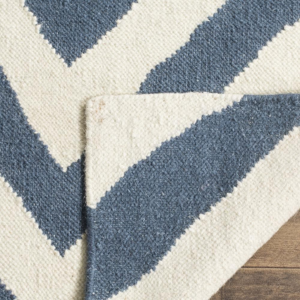 Safavieh DHU568A-24 rugs - View #4