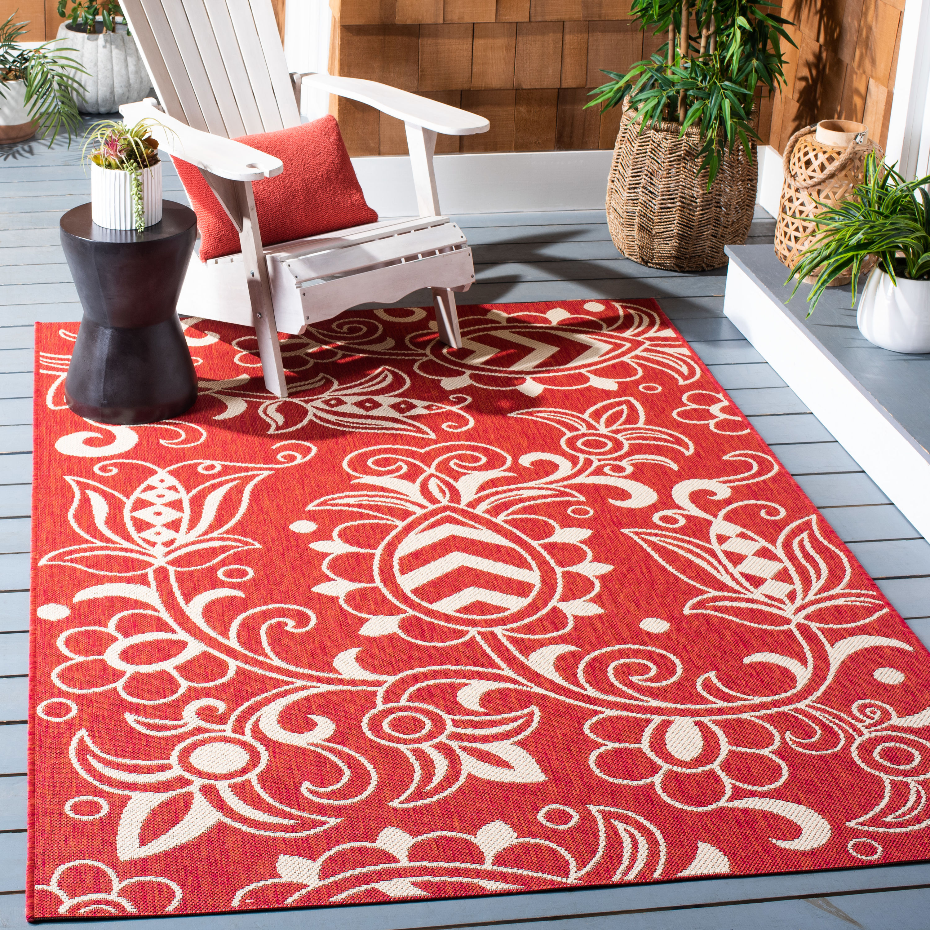 Red and Beige Botanical Indoor/Outdoor Area Rug, 5'3" x 7'6"