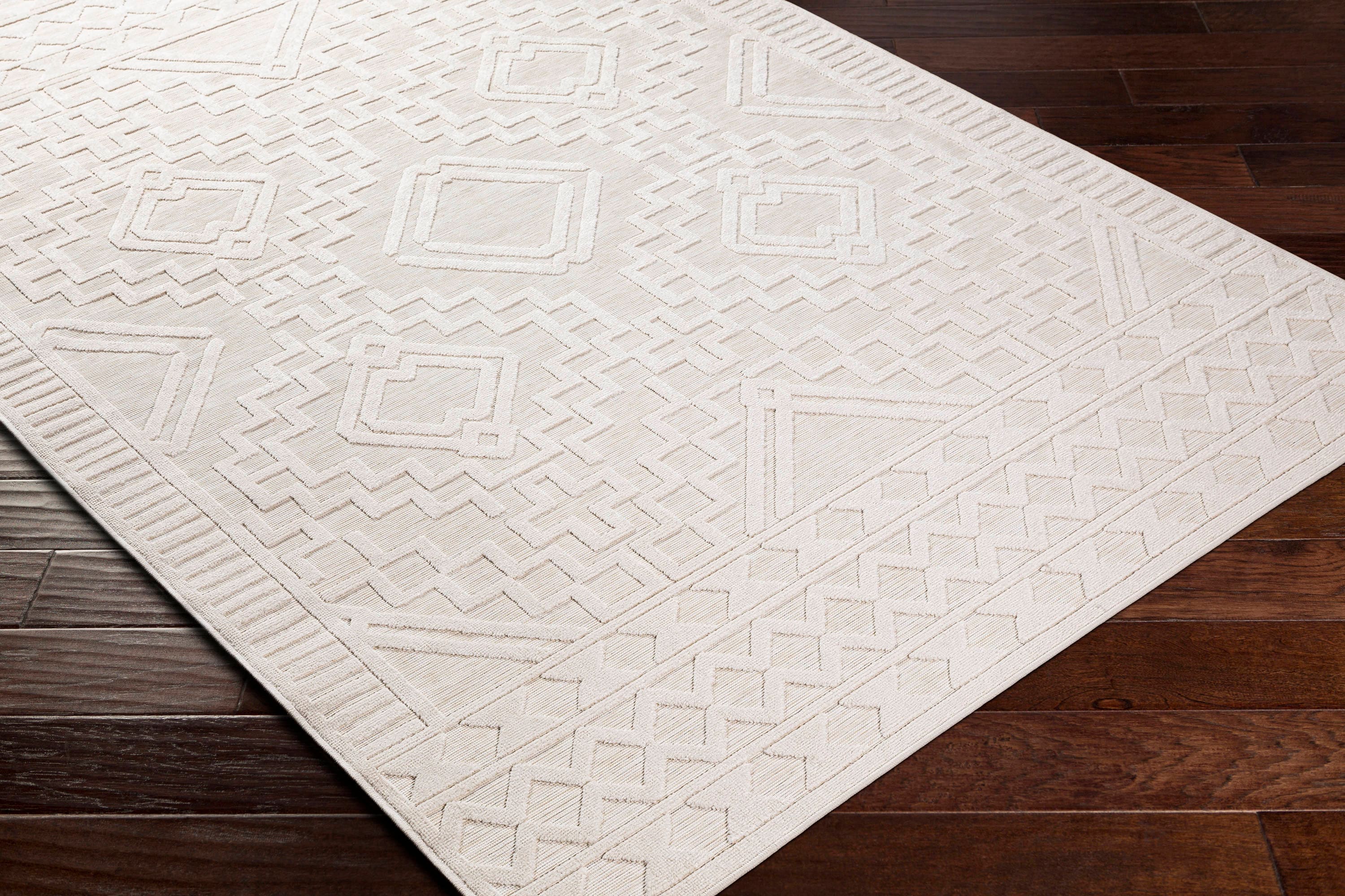 Ivory Geometric Easy-Care Synthetic Rug 5'3" x 7'3"