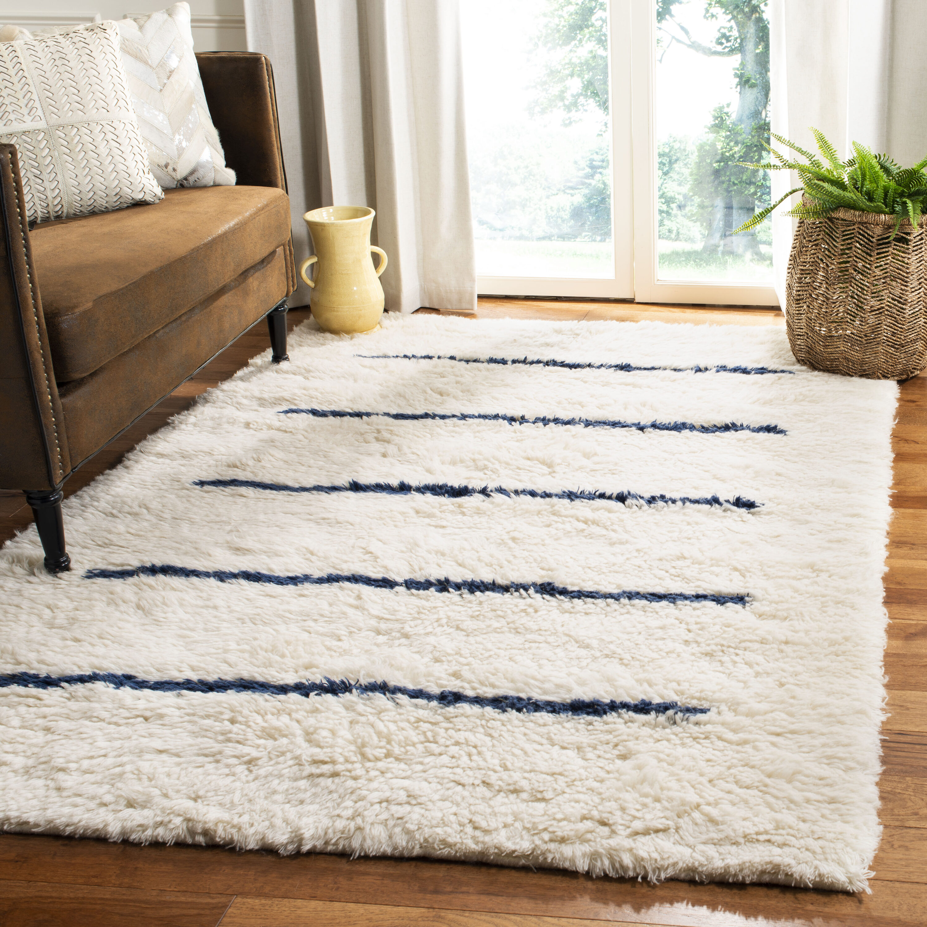 Kenya 750 Ivory/Navy Scandinavian 5Ft x 8Ft Medium Rectangle Rug