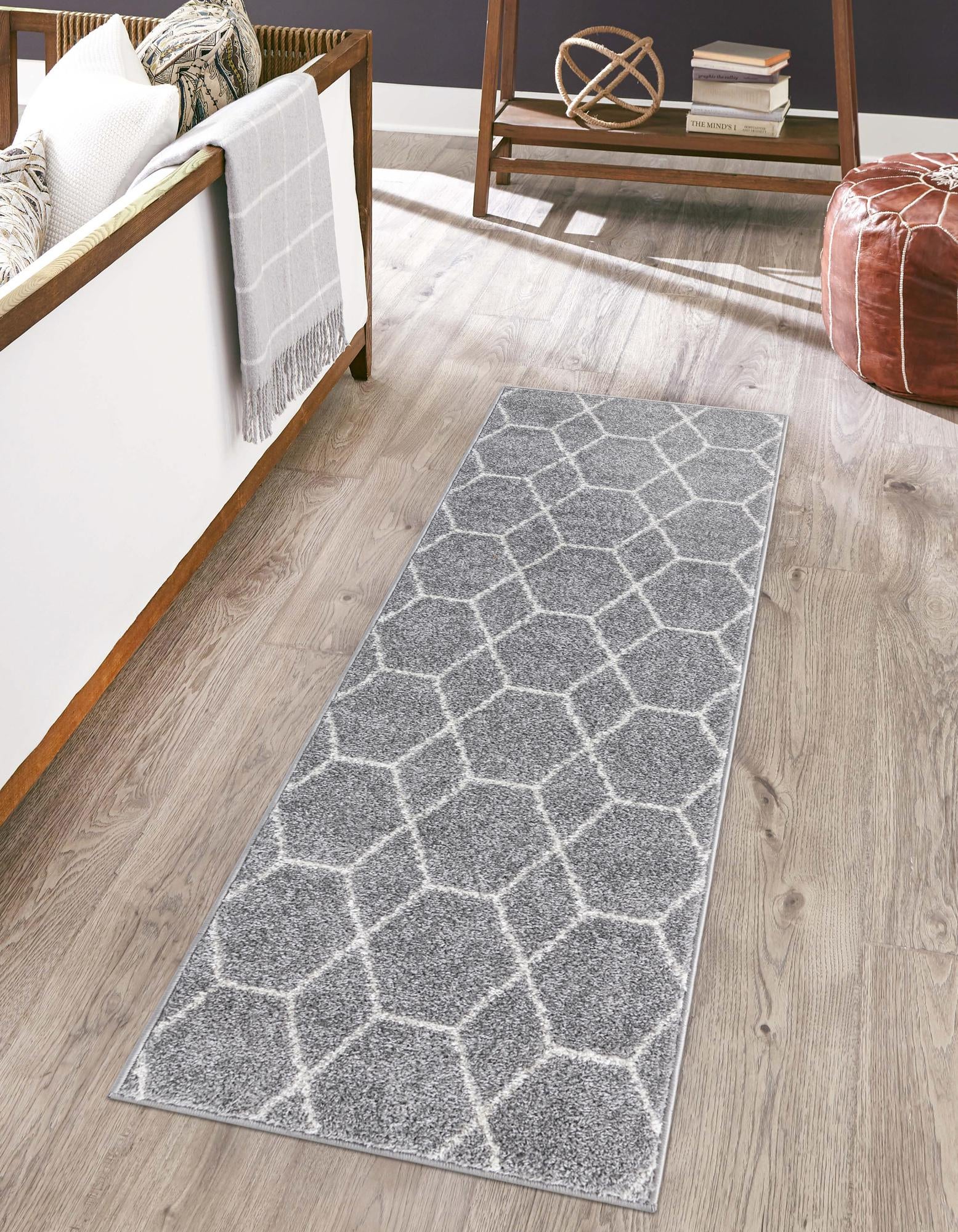 Unique Loom 3151515 Trellis Frieze 2 x 10 (ft) Loomed Polypropylene Light Gray Rectangular Indoor Trellis Runner rug