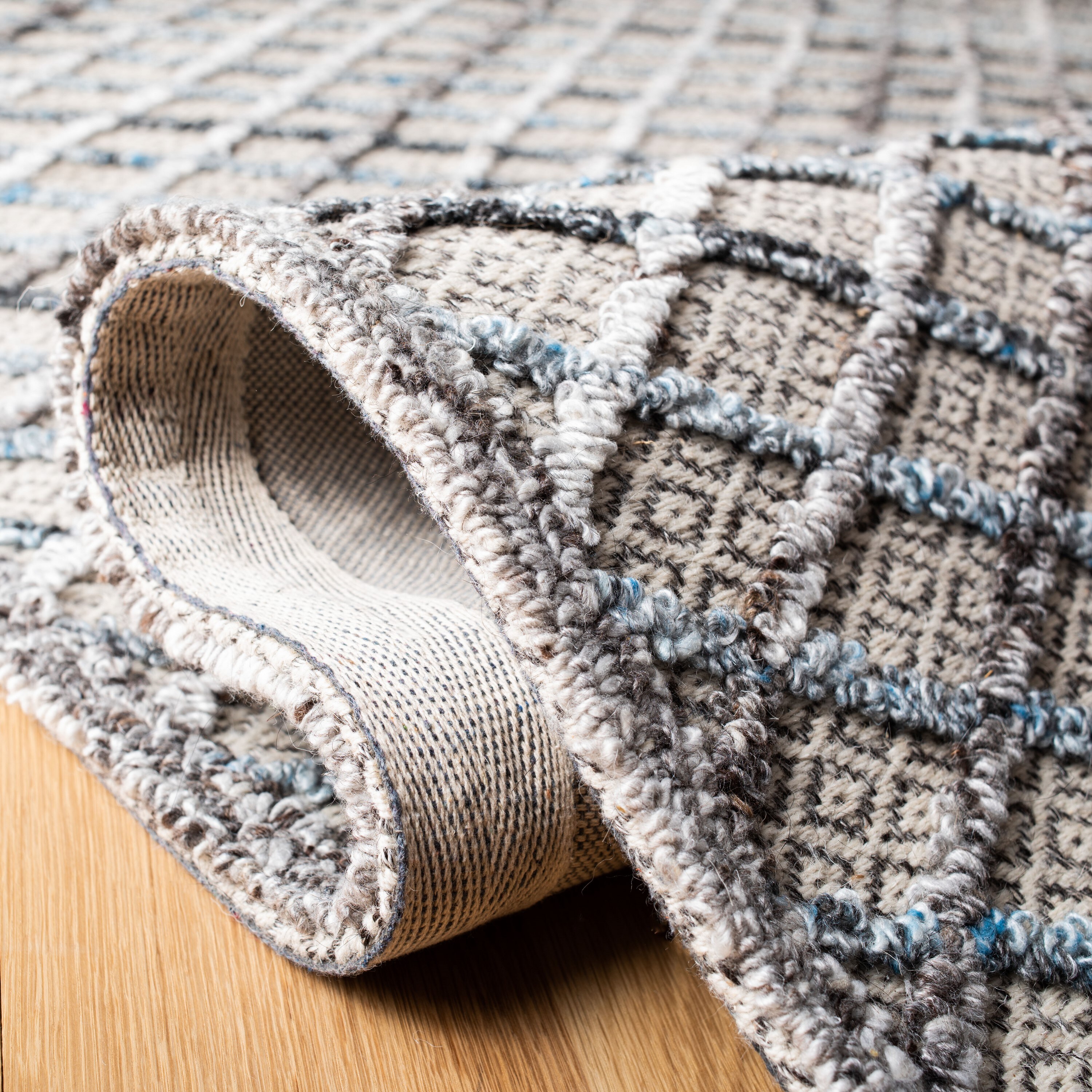 Safavieh TRC204M-3 rugs - View #5